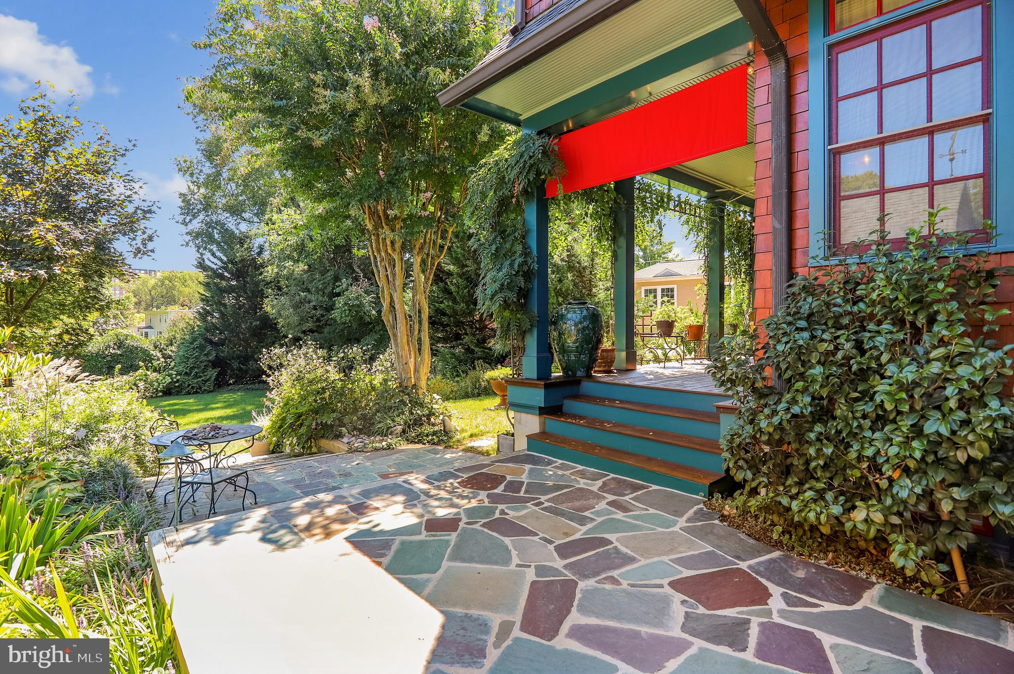 WOODSIDE PARK - Residential