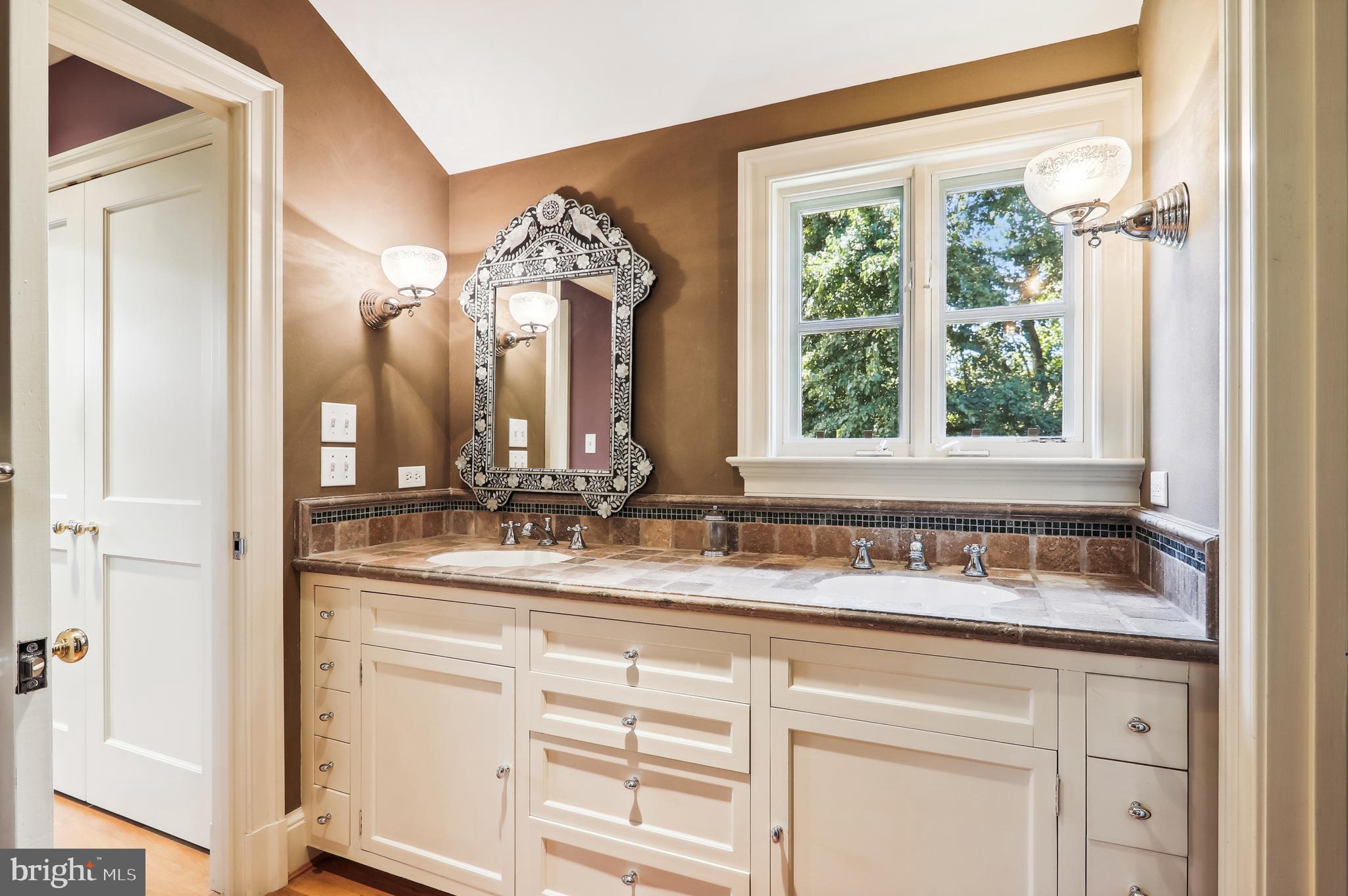 WOODSIDE PARK - Residential