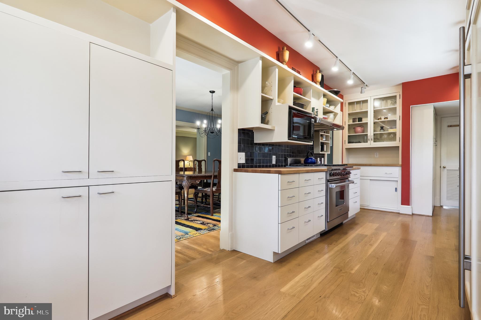 WOODSIDE PARK - Residential