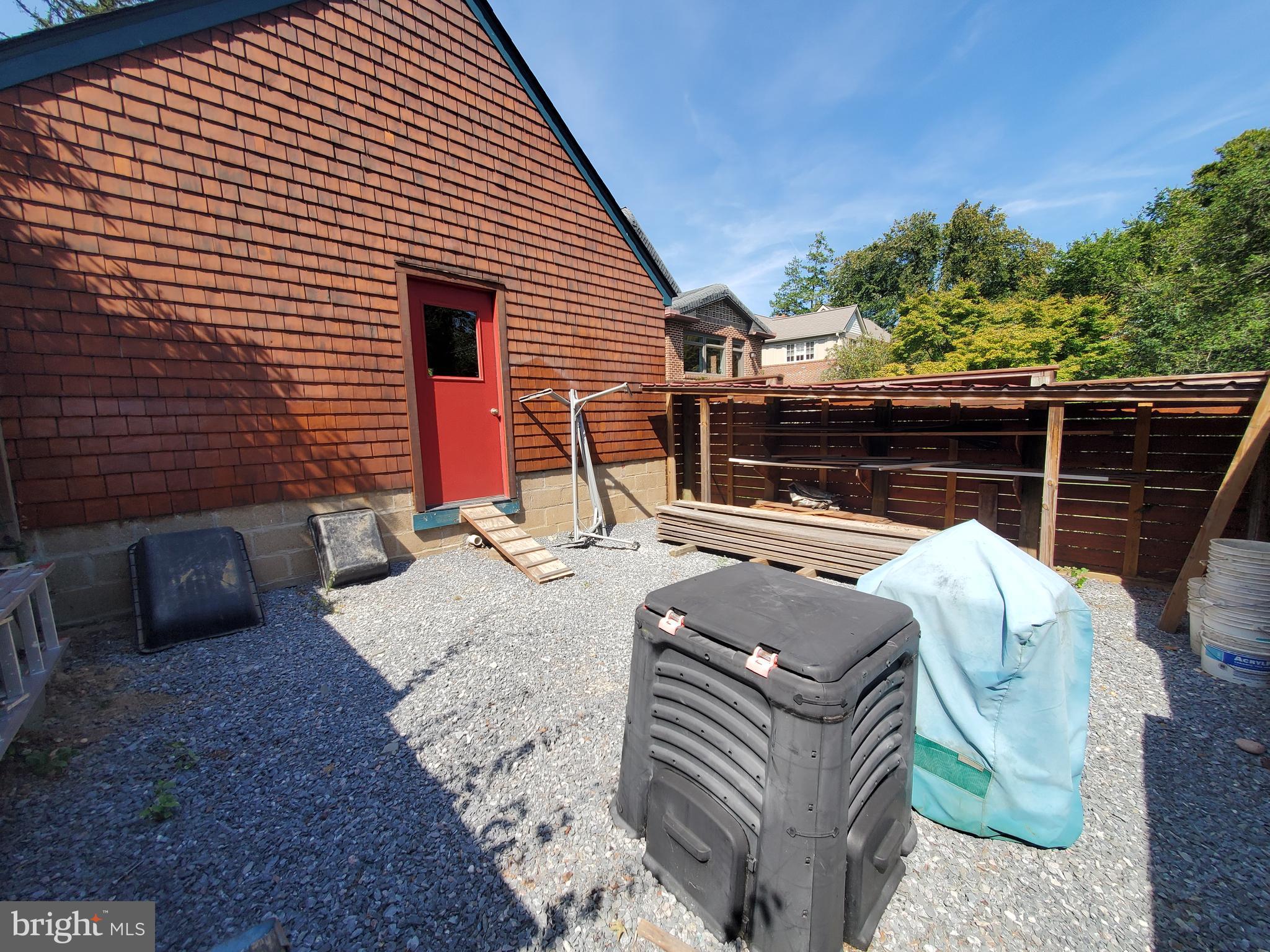 WOODSIDE PARK - Residential