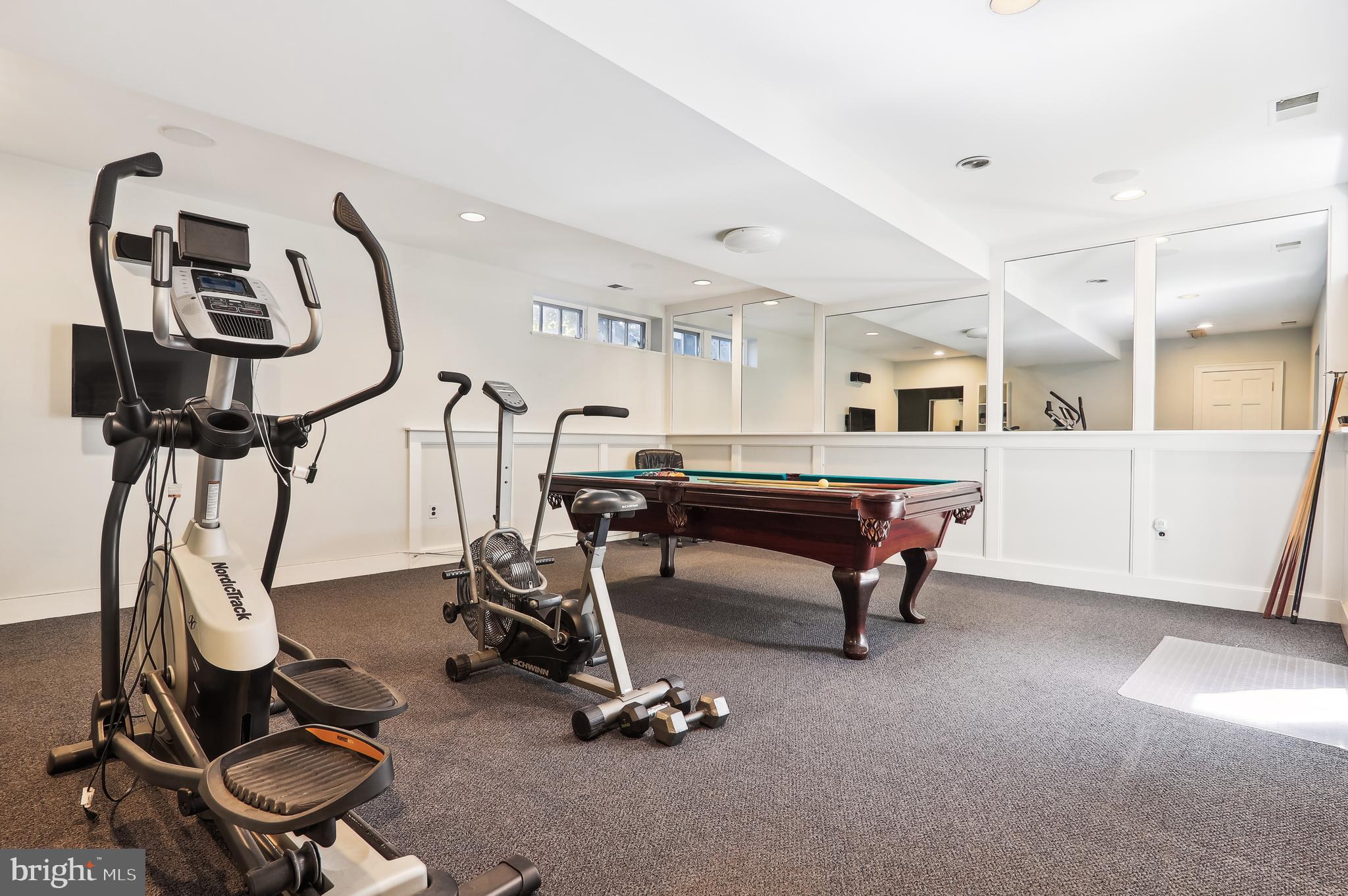 WOODSIDE PARK - Residential