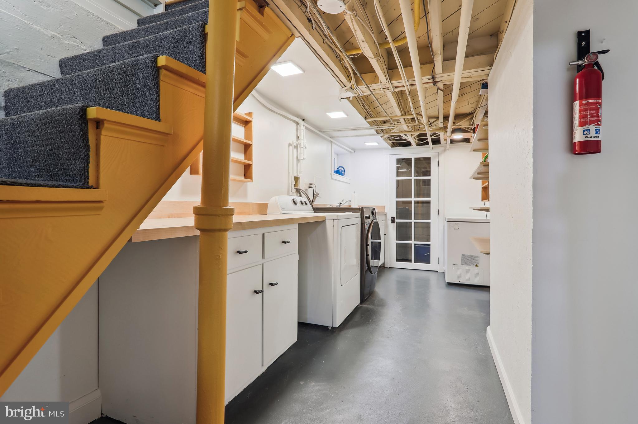 WOODSIDE PARK - Residential