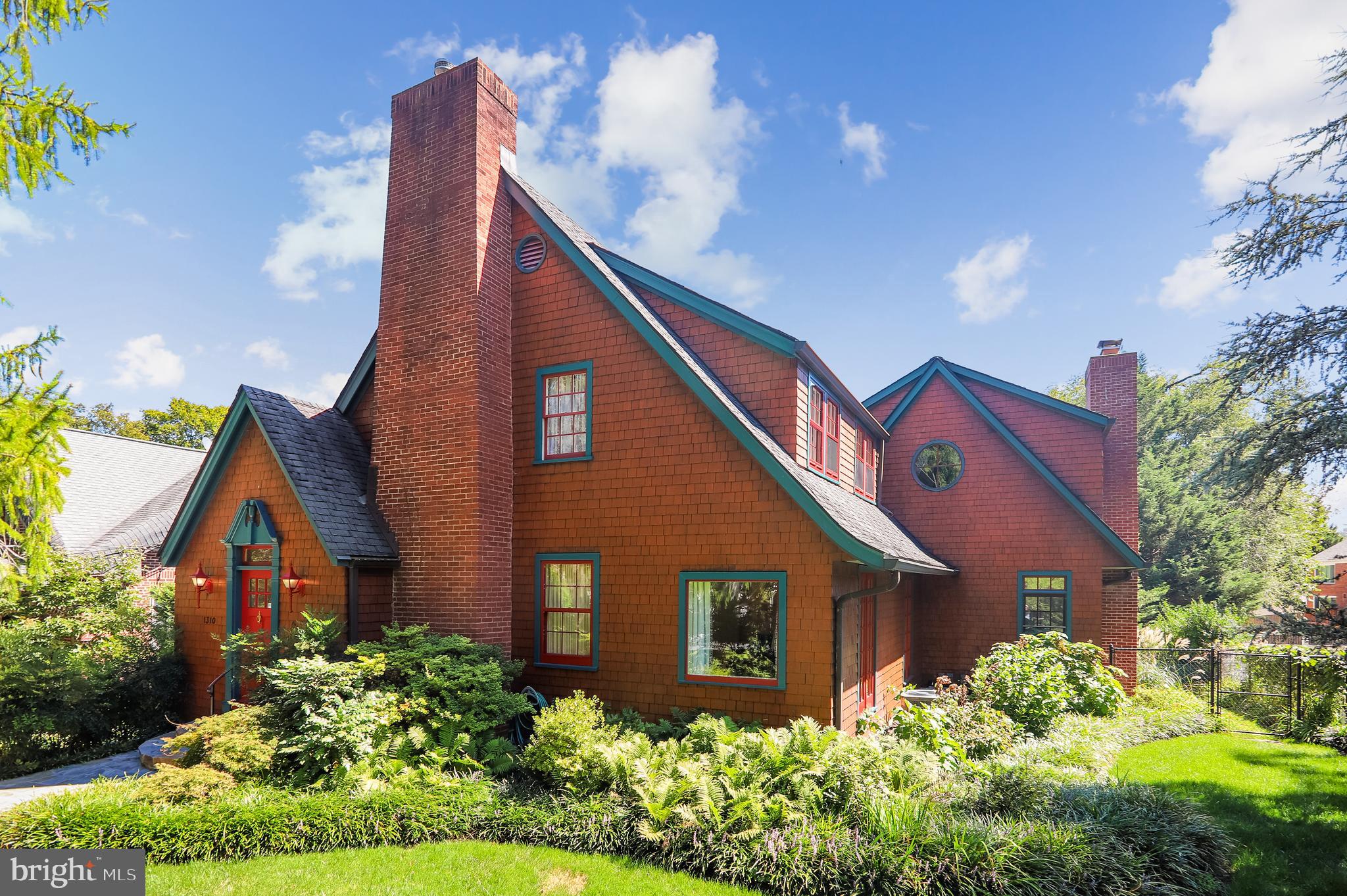 WOODSIDE PARK - Residential