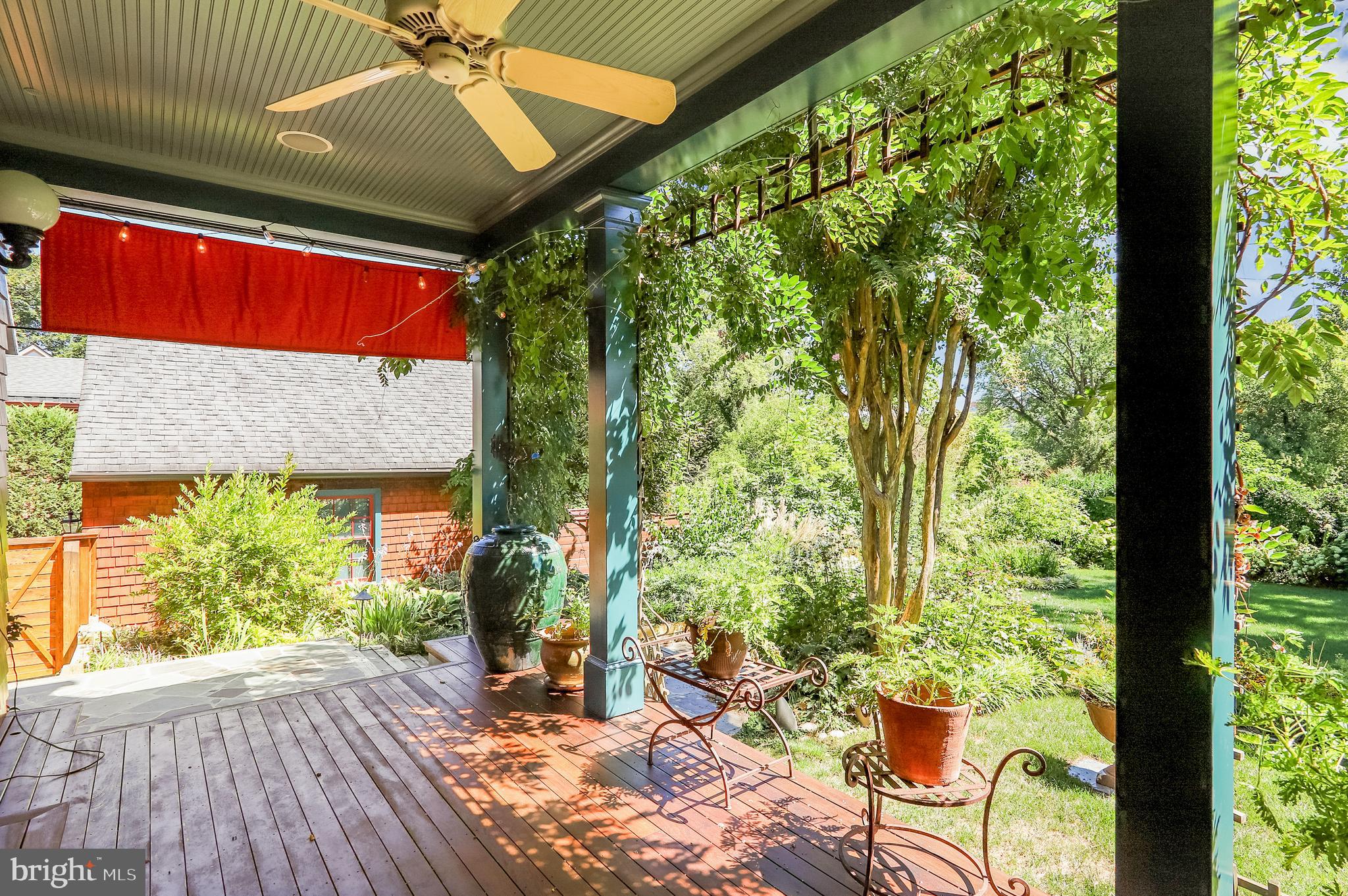 WOODSIDE PARK - Residential