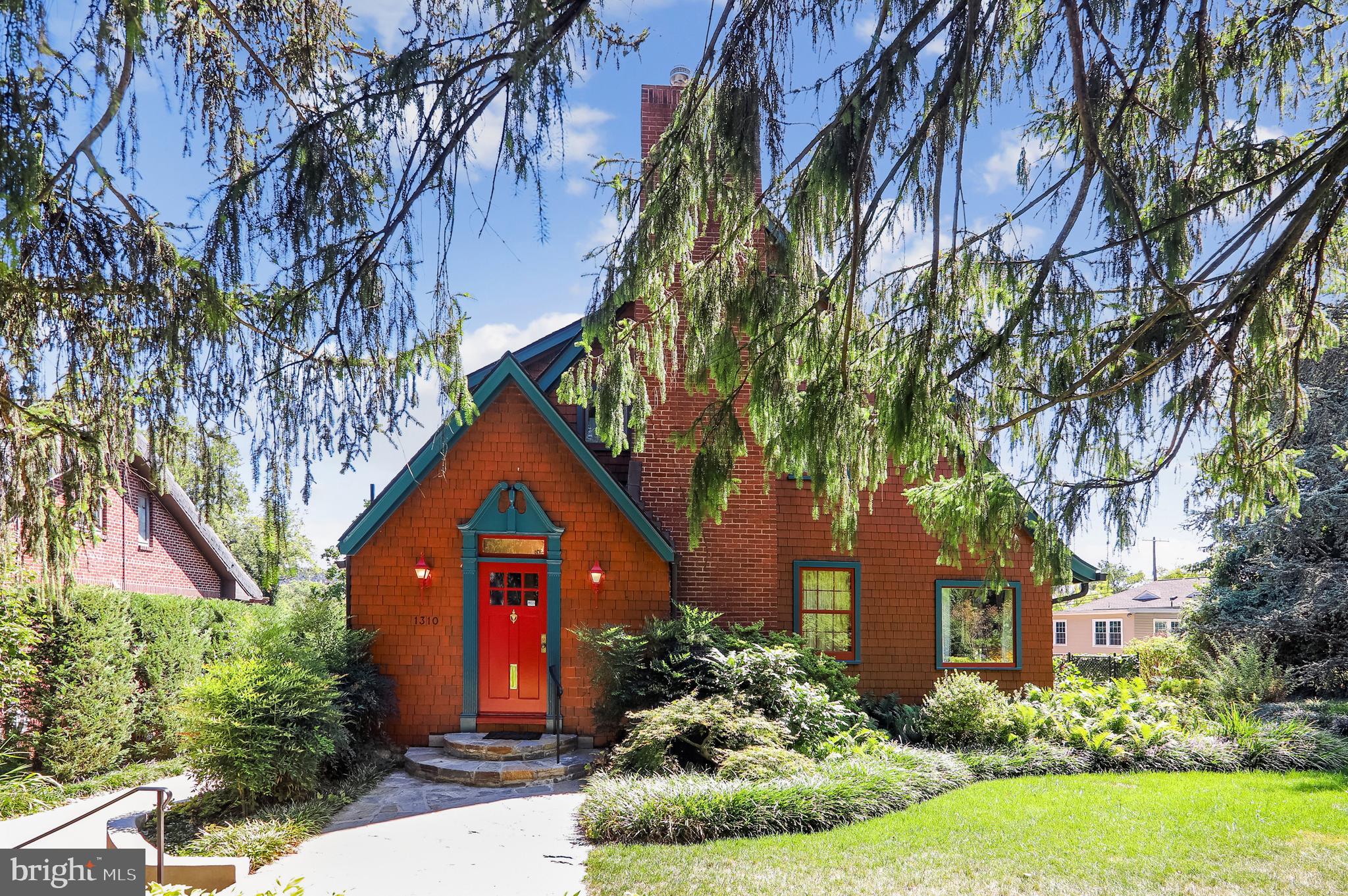 WOODSIDE PARK - Residential