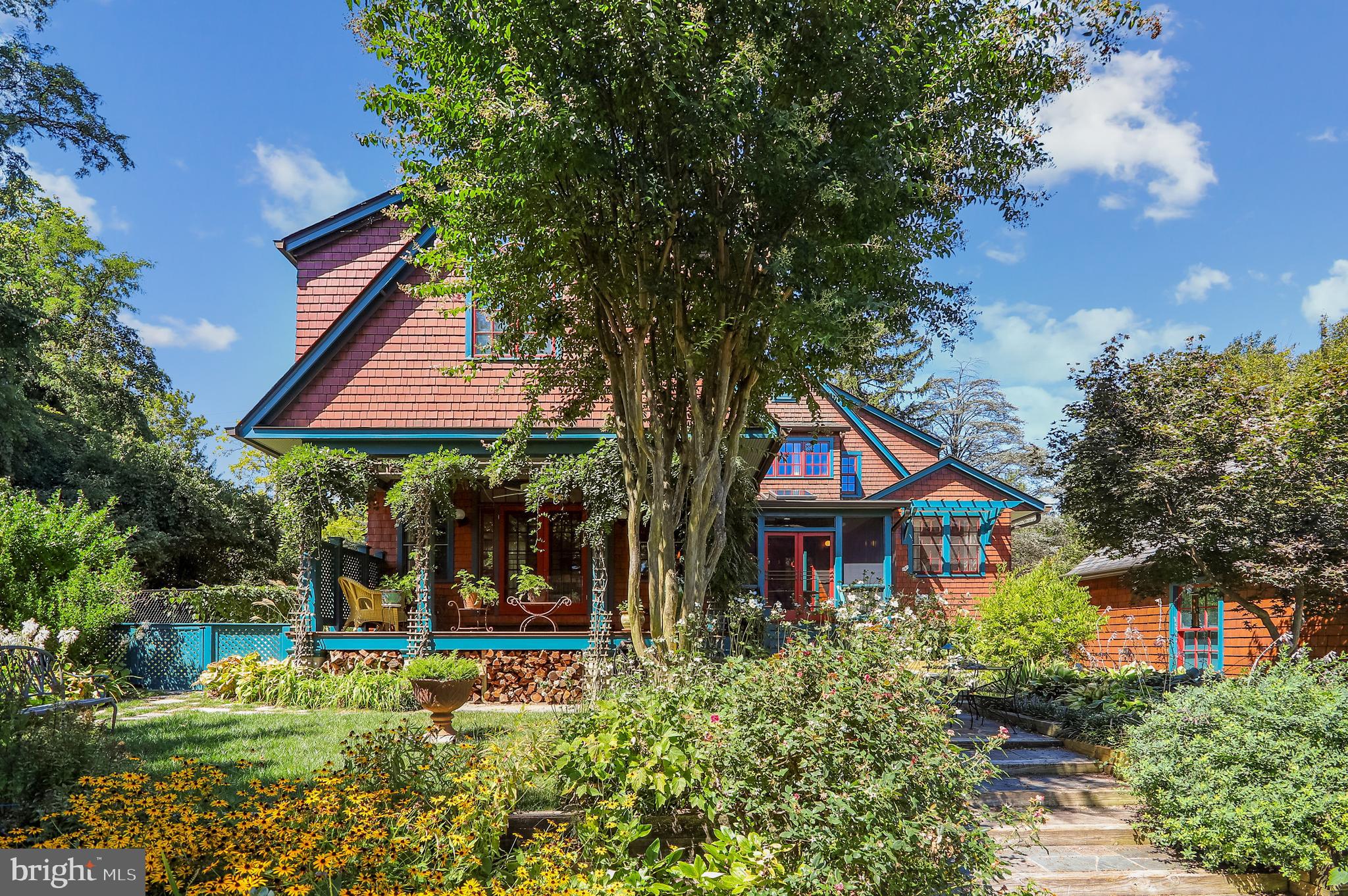 WOODSIDE PARK - Residential