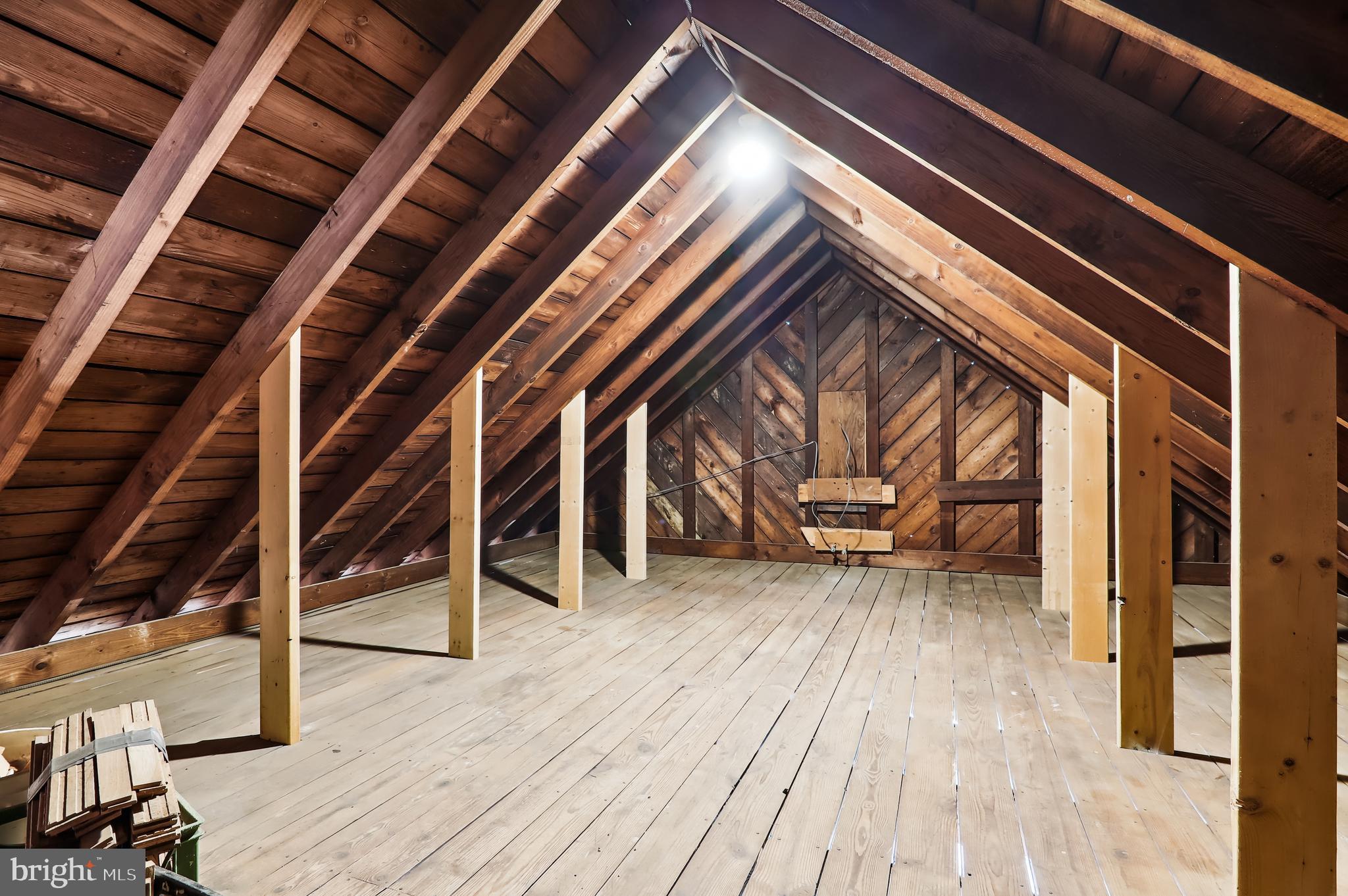 WOODSIDE PARK - Residential