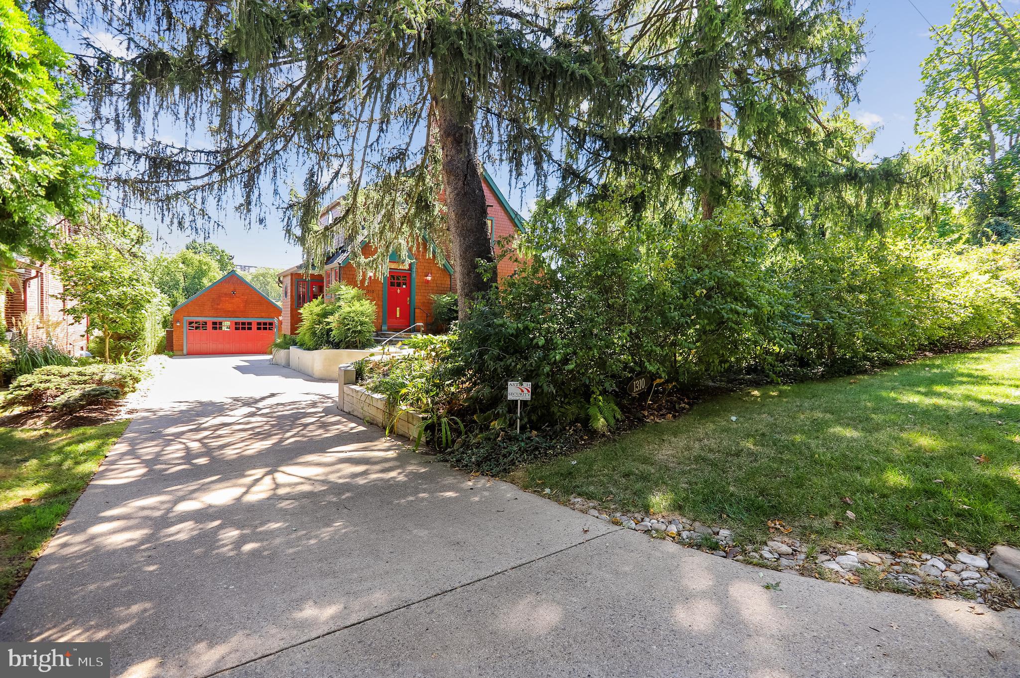 WOODSIDE PARK - Residential