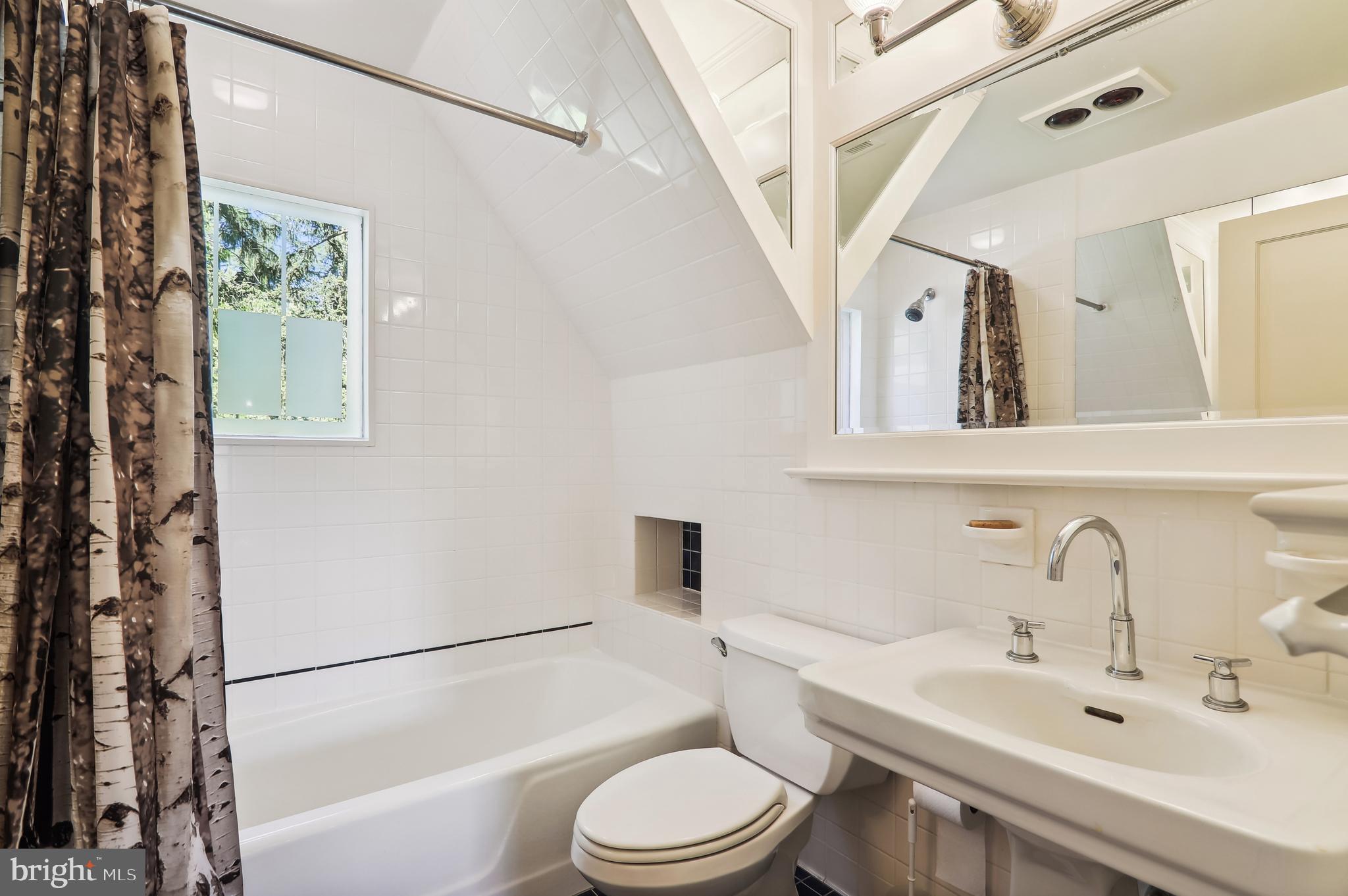 WOODSIDE PARK - Residential