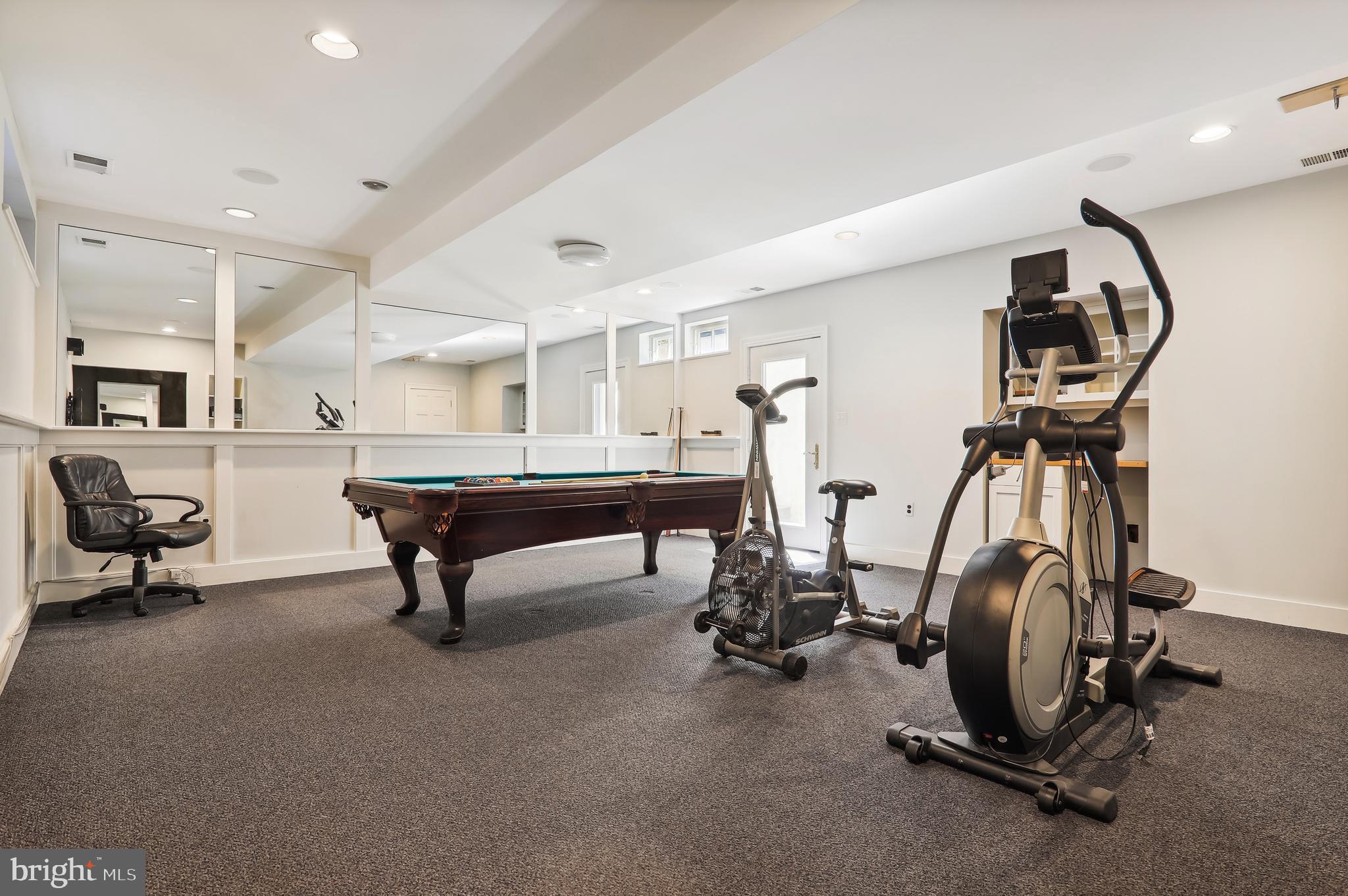 WOODSIDE PARK - Residential