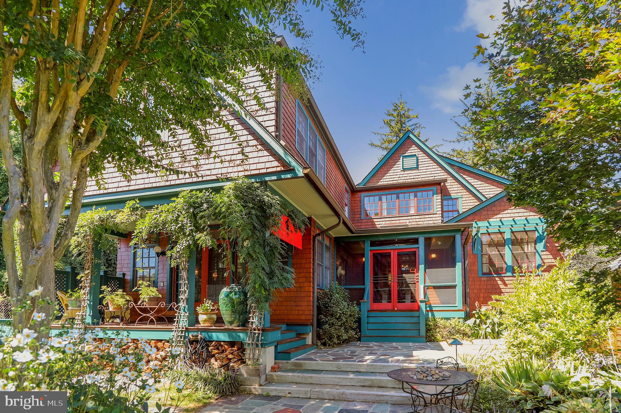 WOODSIDE PARK - Residential