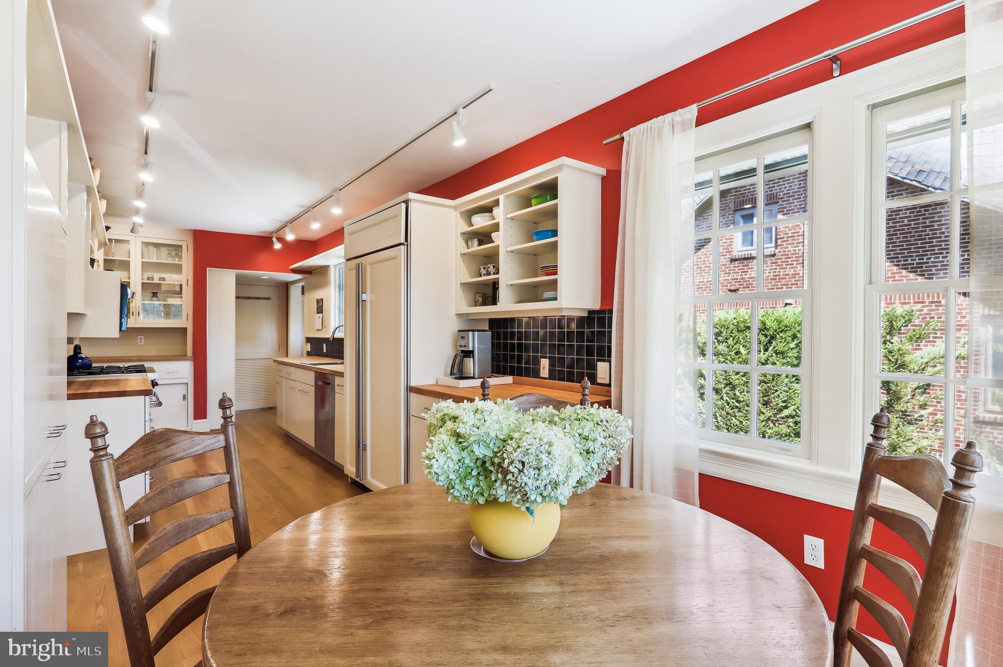 WOODSIDE PARK - Residential