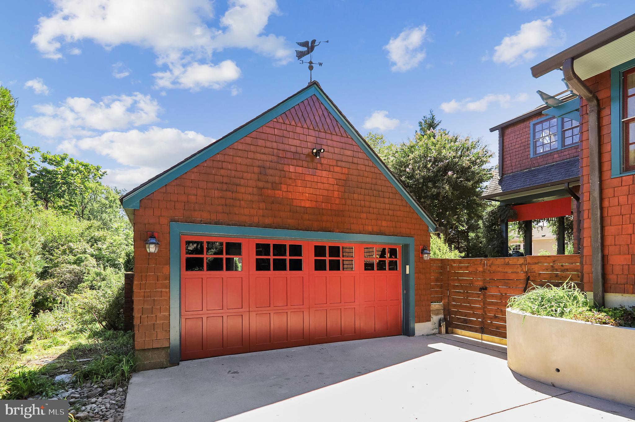 WOODSIDE PARK - Residential