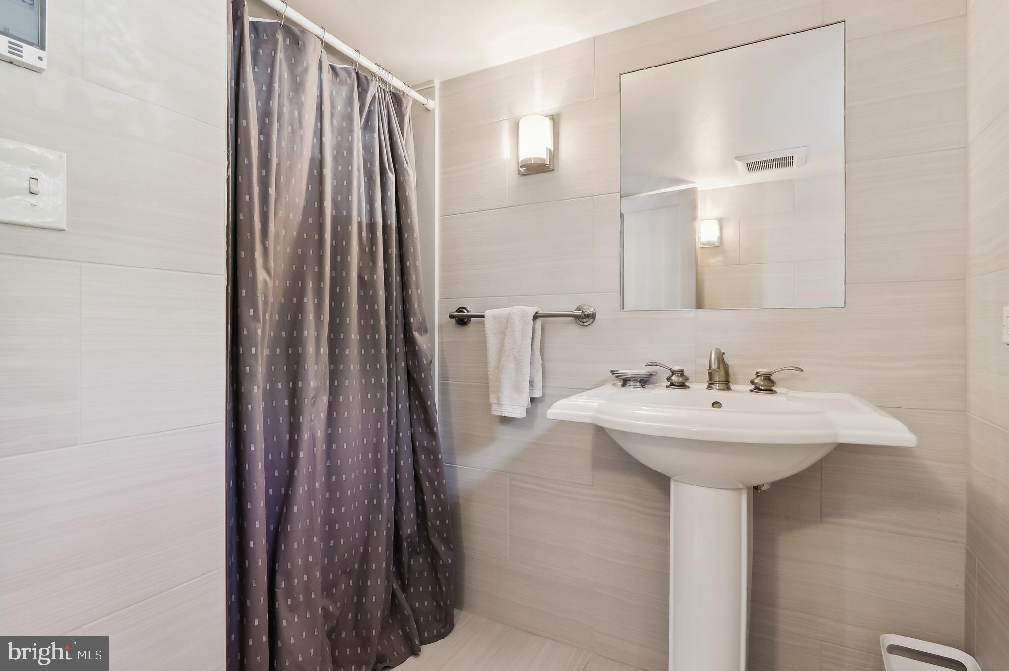 WOODSIDE PARK - Residential