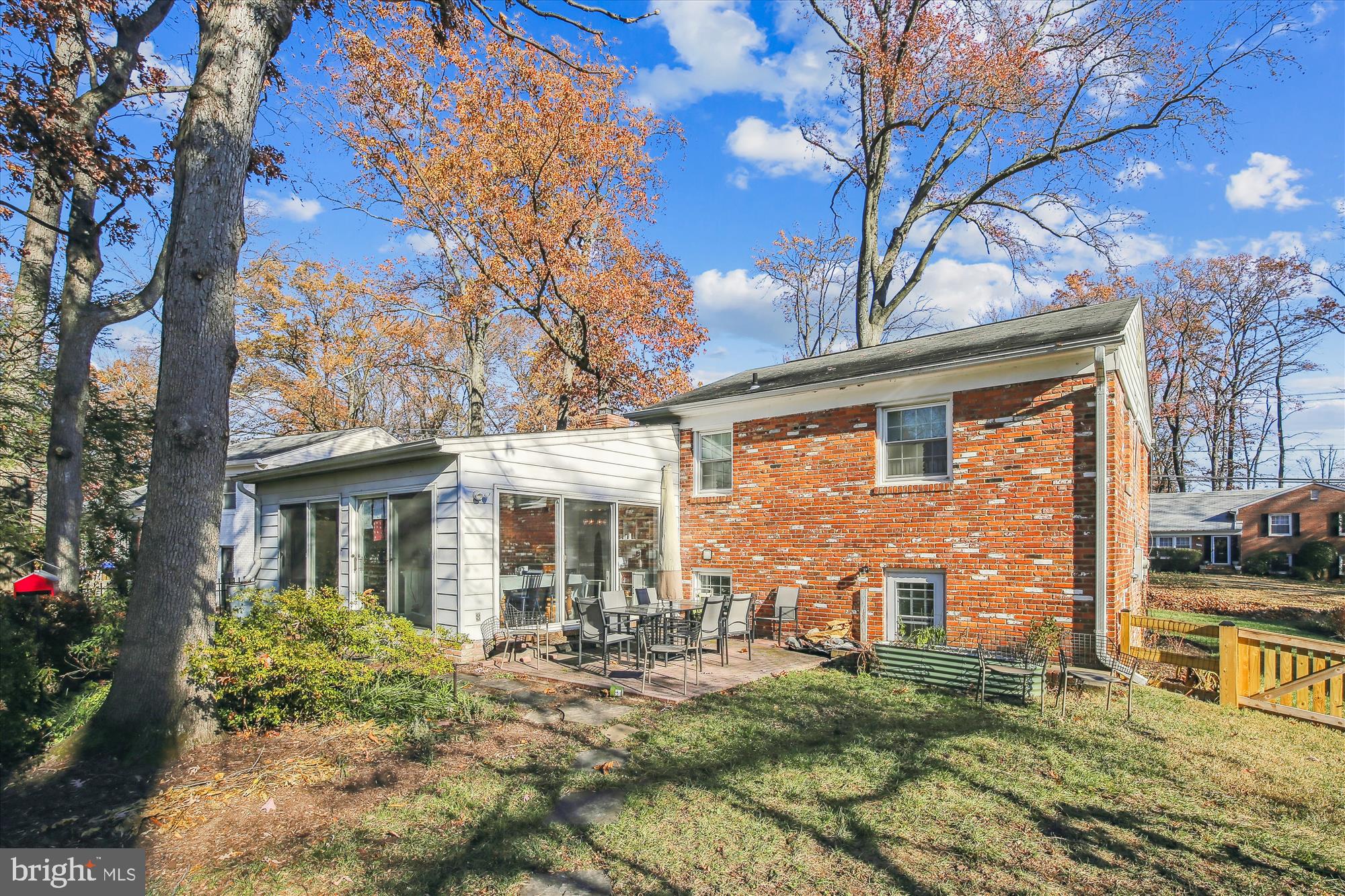 FALLS HILL - Residential Lease