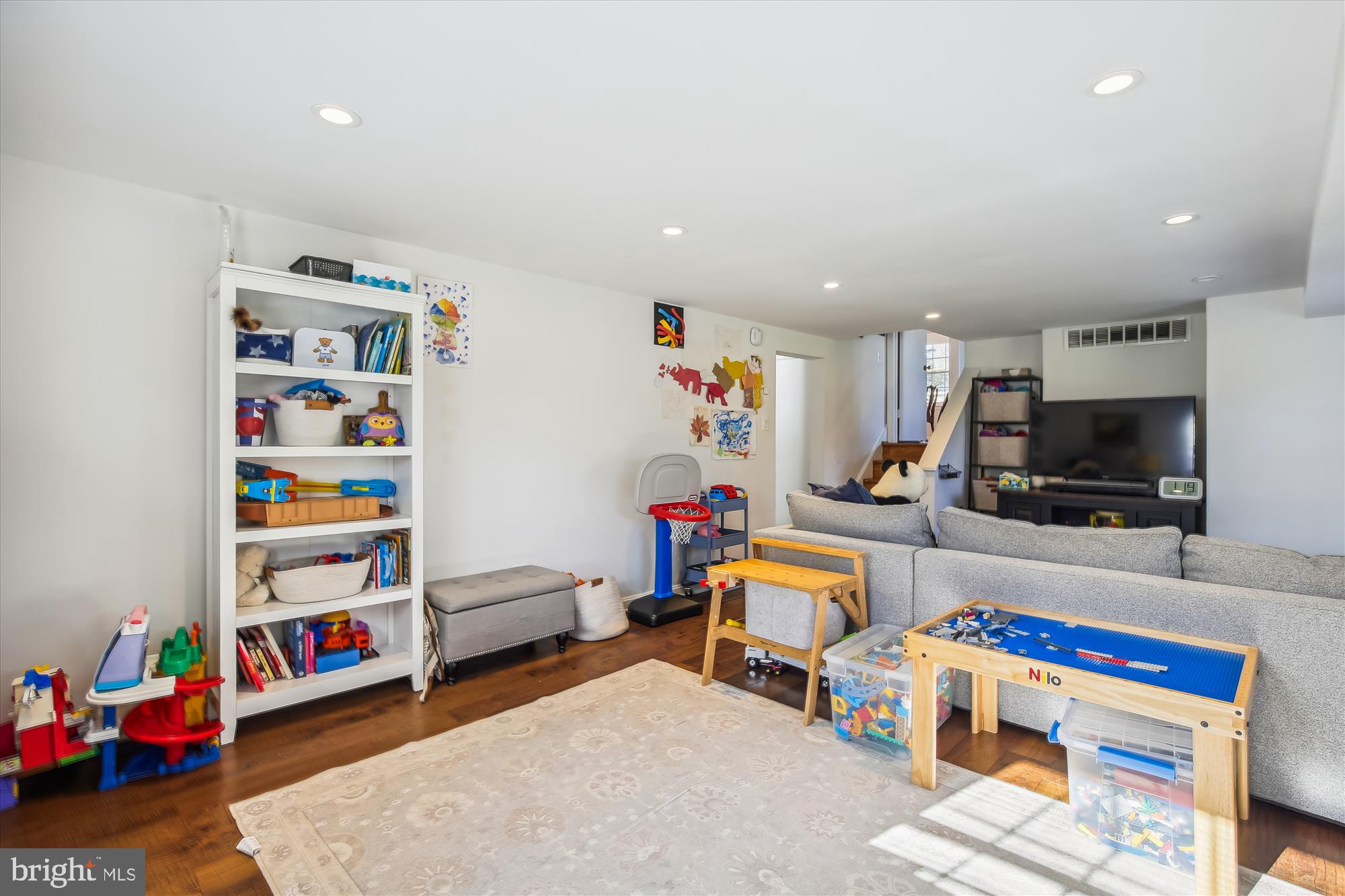 FALLS HILL - Residential Lease