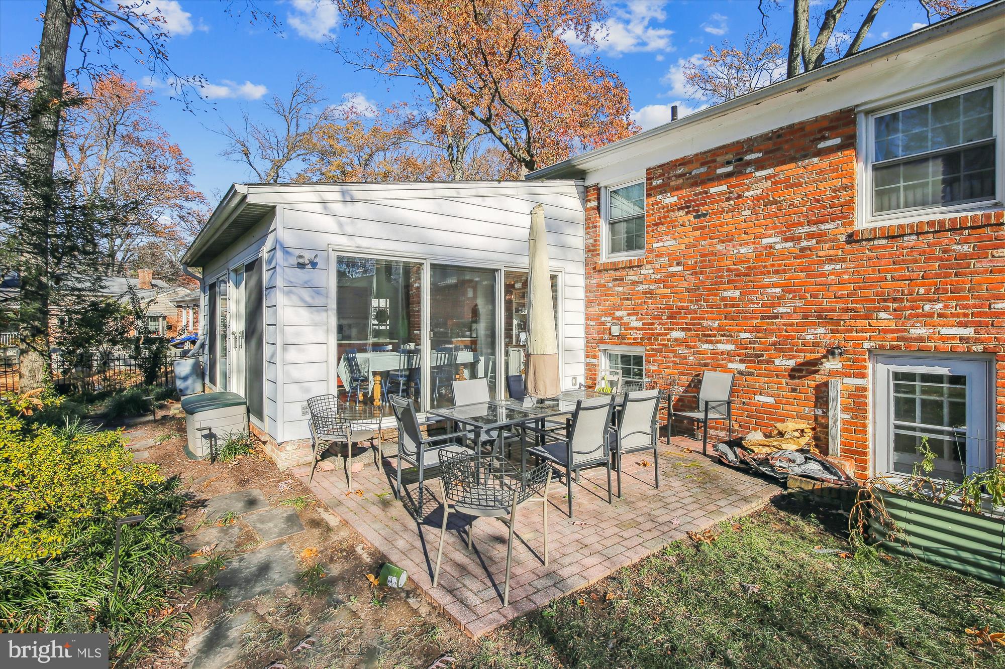 FALLS HILL - Residential Lease