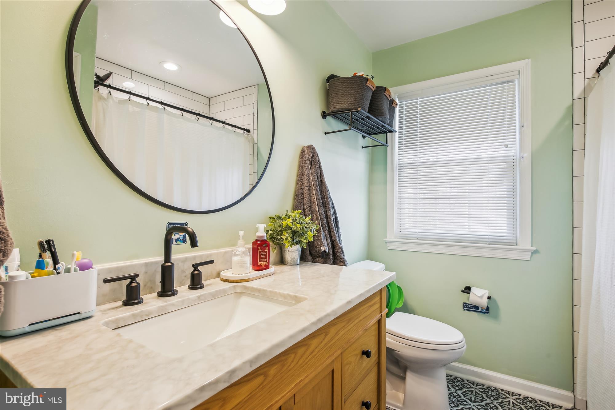 FALLS HILL - Residential Lease