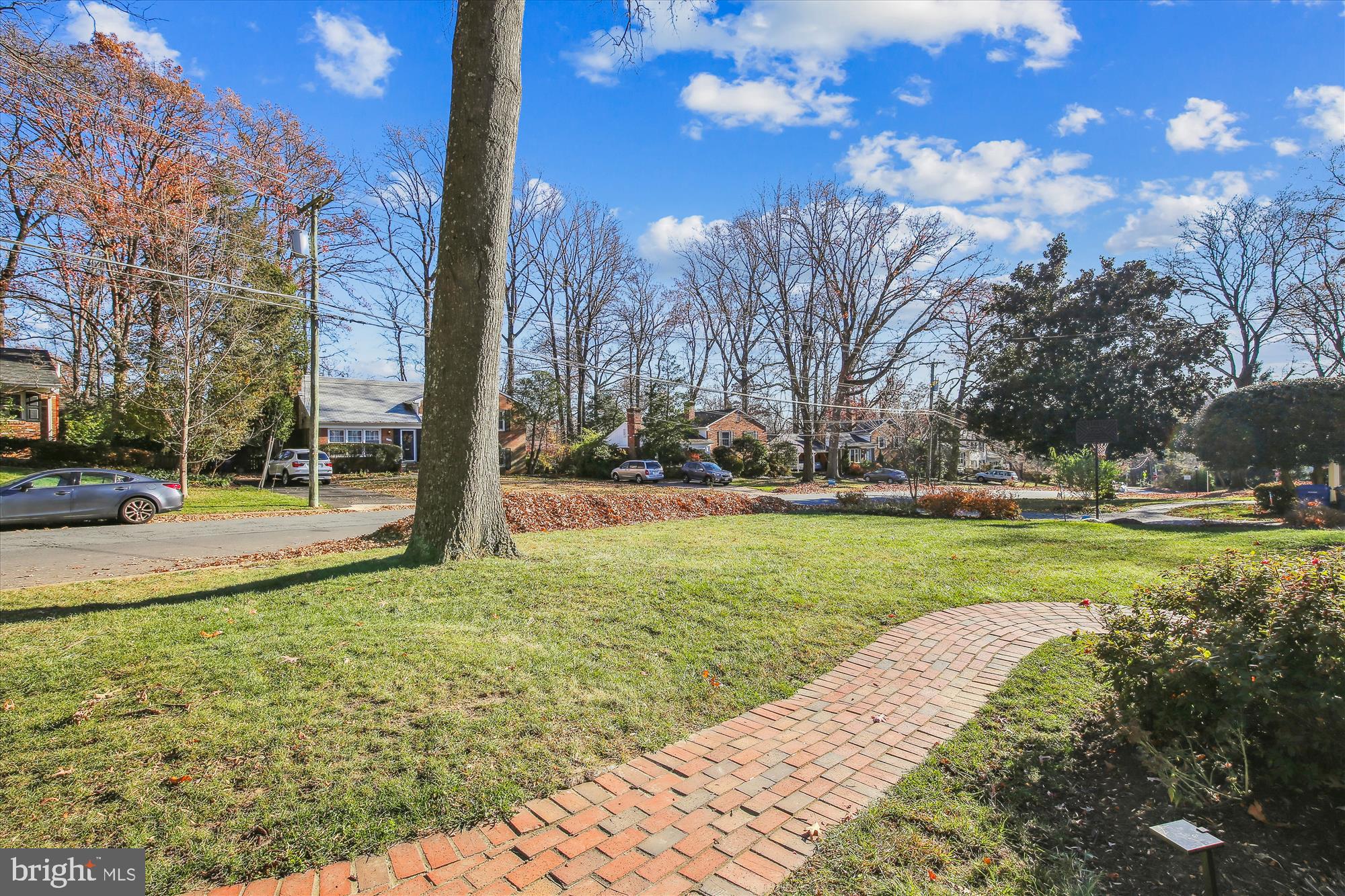 FALLS HILL - Residential Lease