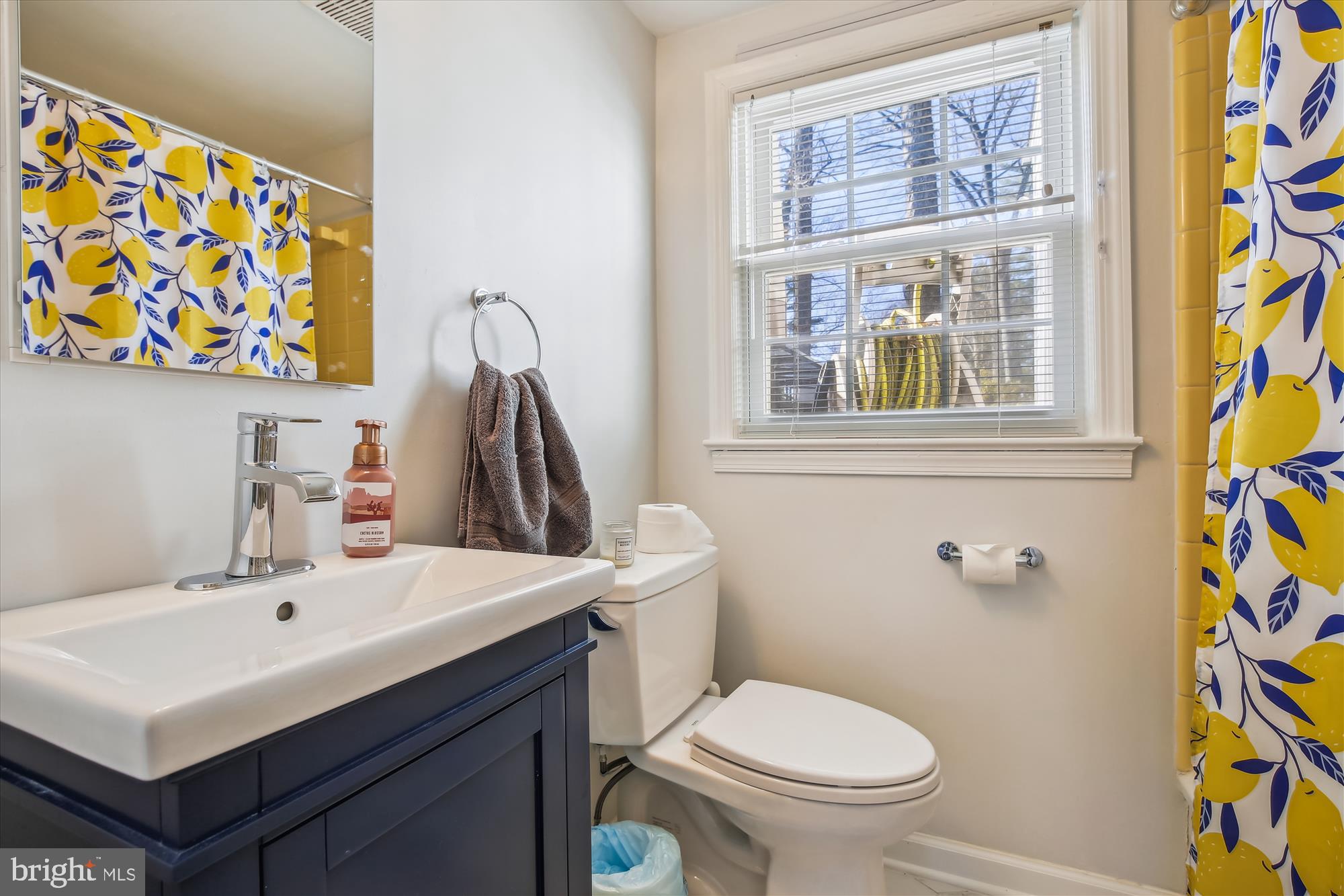 FALLS HILL - Residential Lease