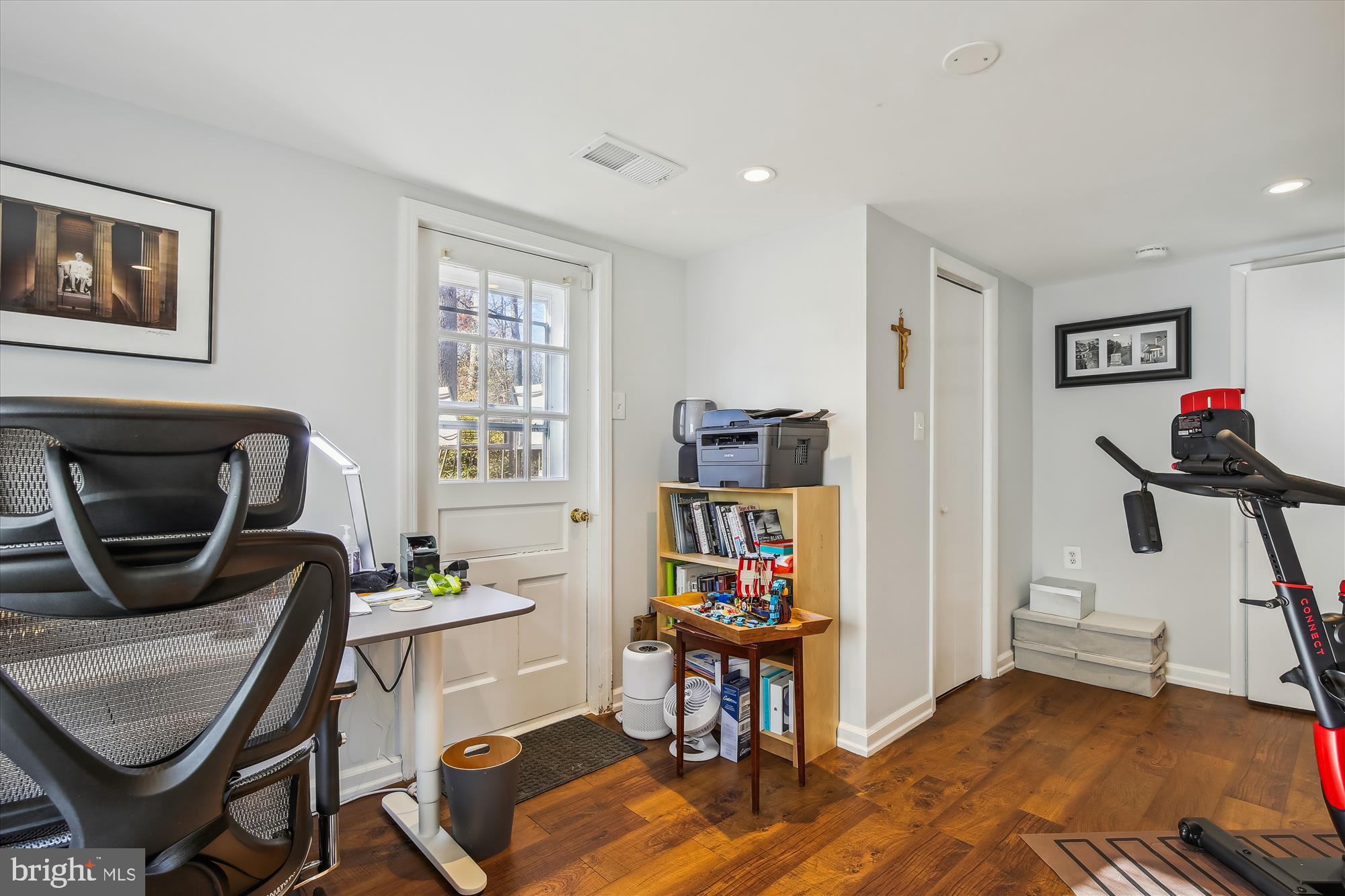 FALLS HILL - Residential Lease