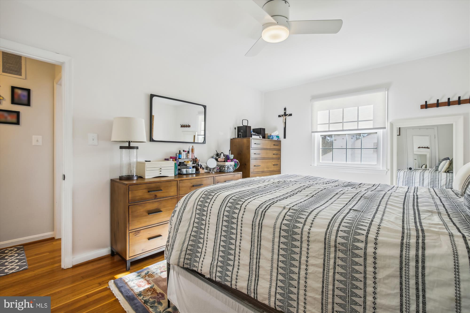 FALLS HILL - Residential Lease