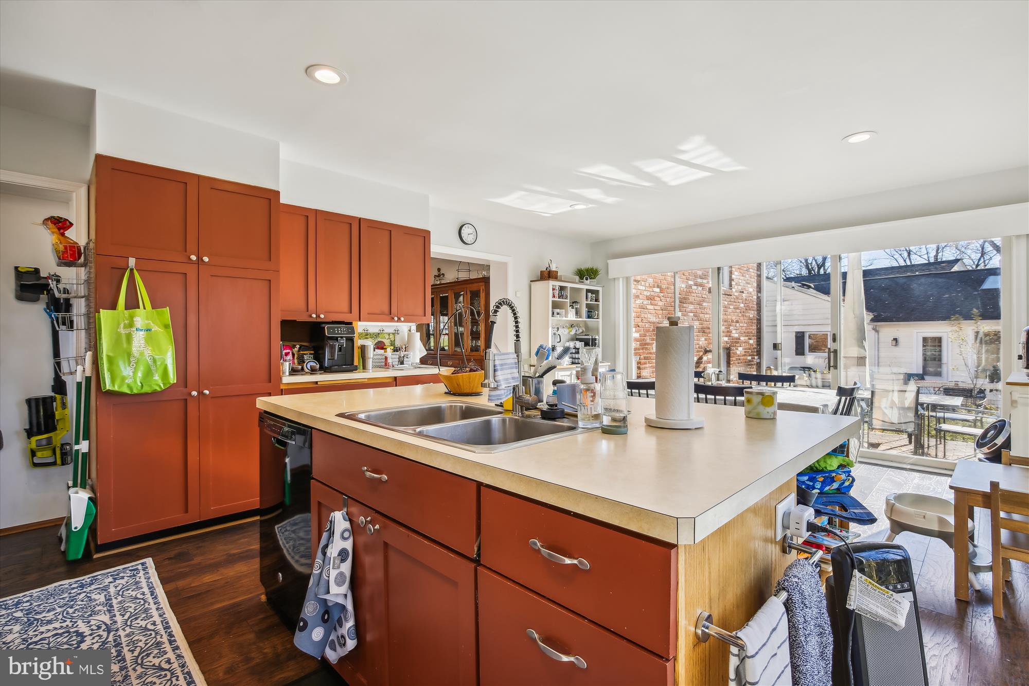 FALLS HILL - Residential Lease