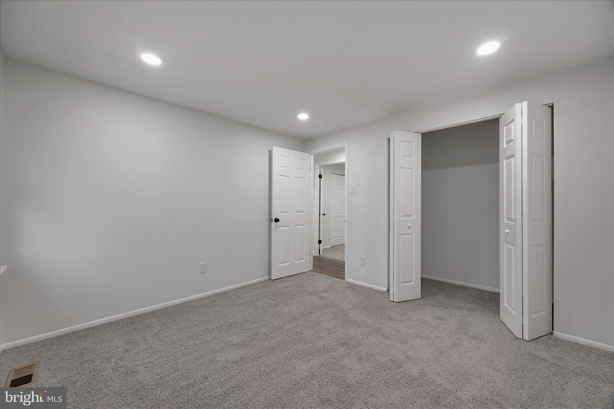 CARROLLTOWNE - Residential