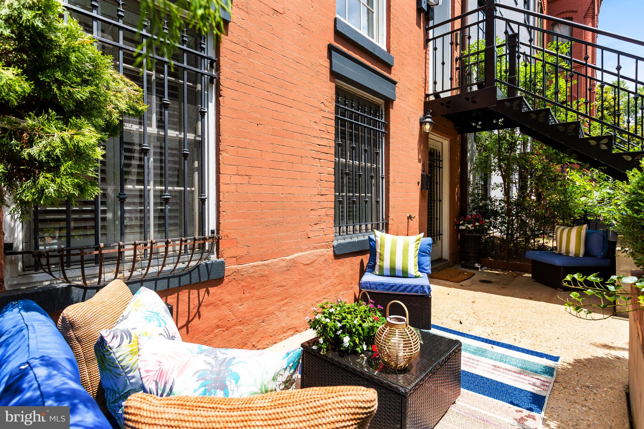 933 M STREET NW 1