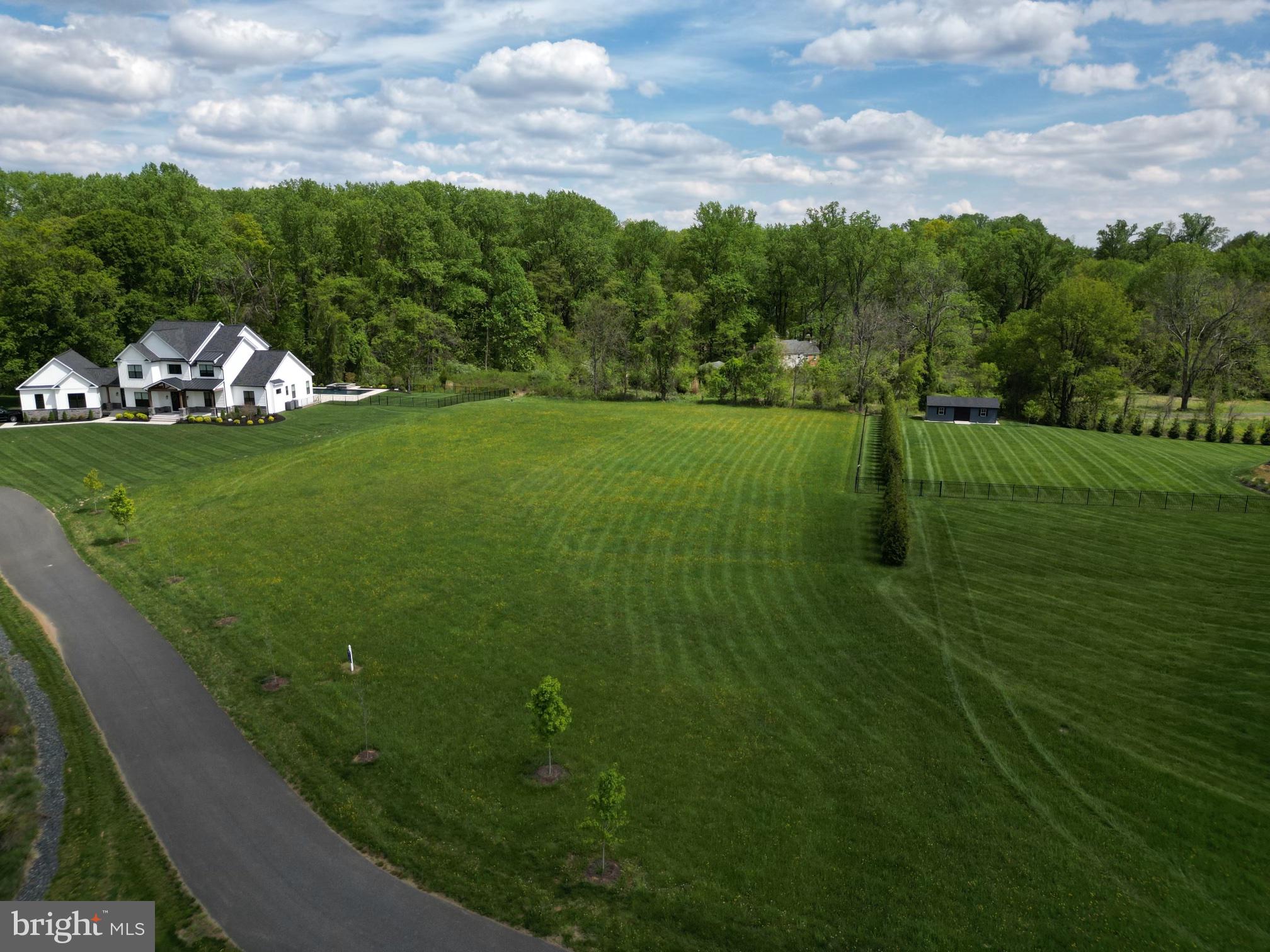 HAHN'S MEADOW - Residential