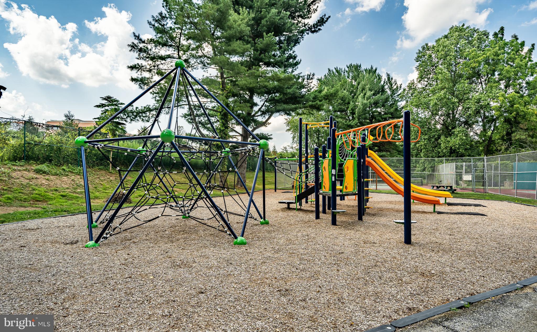 GREEN HILL - Residential