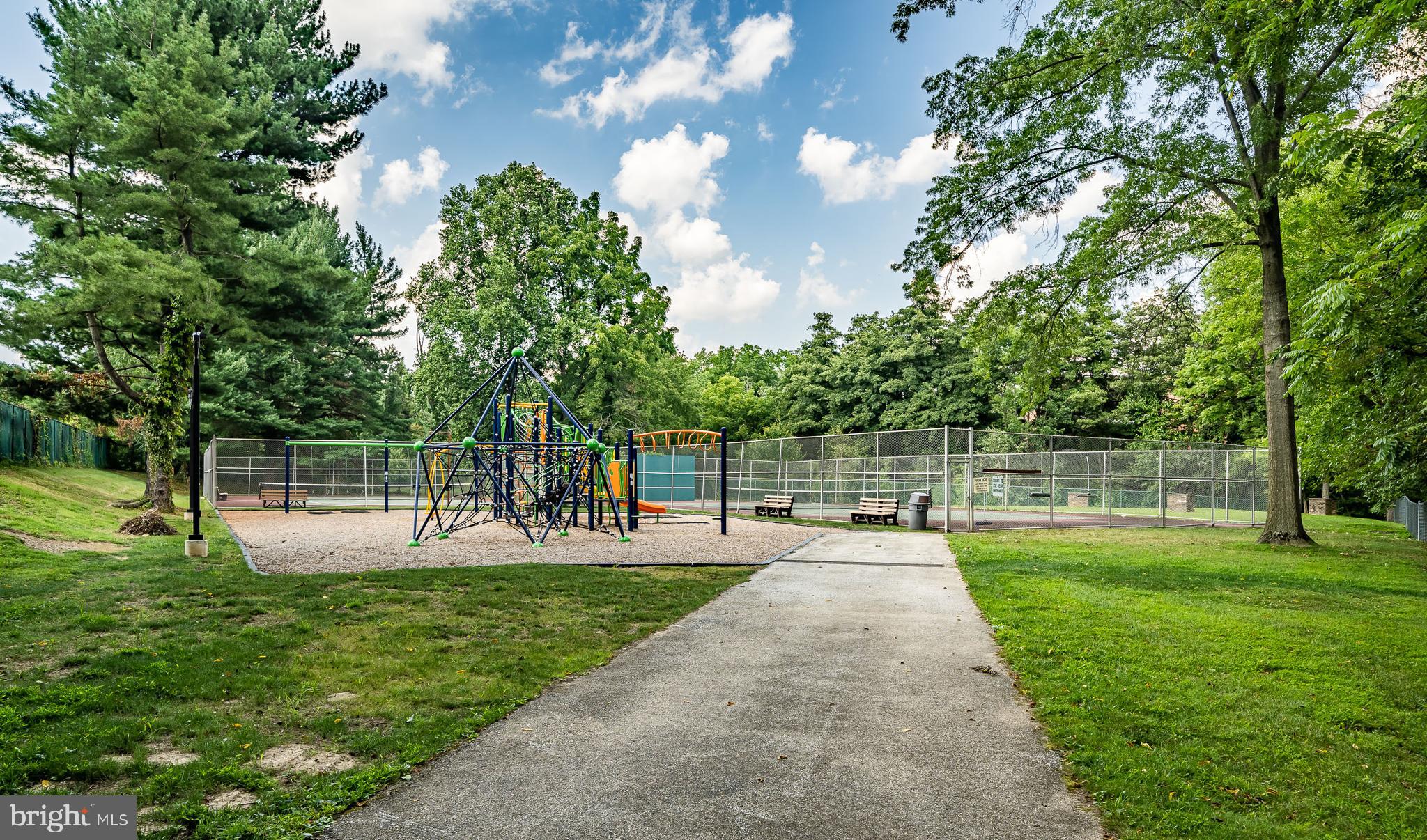 GREEN HILL - Residential