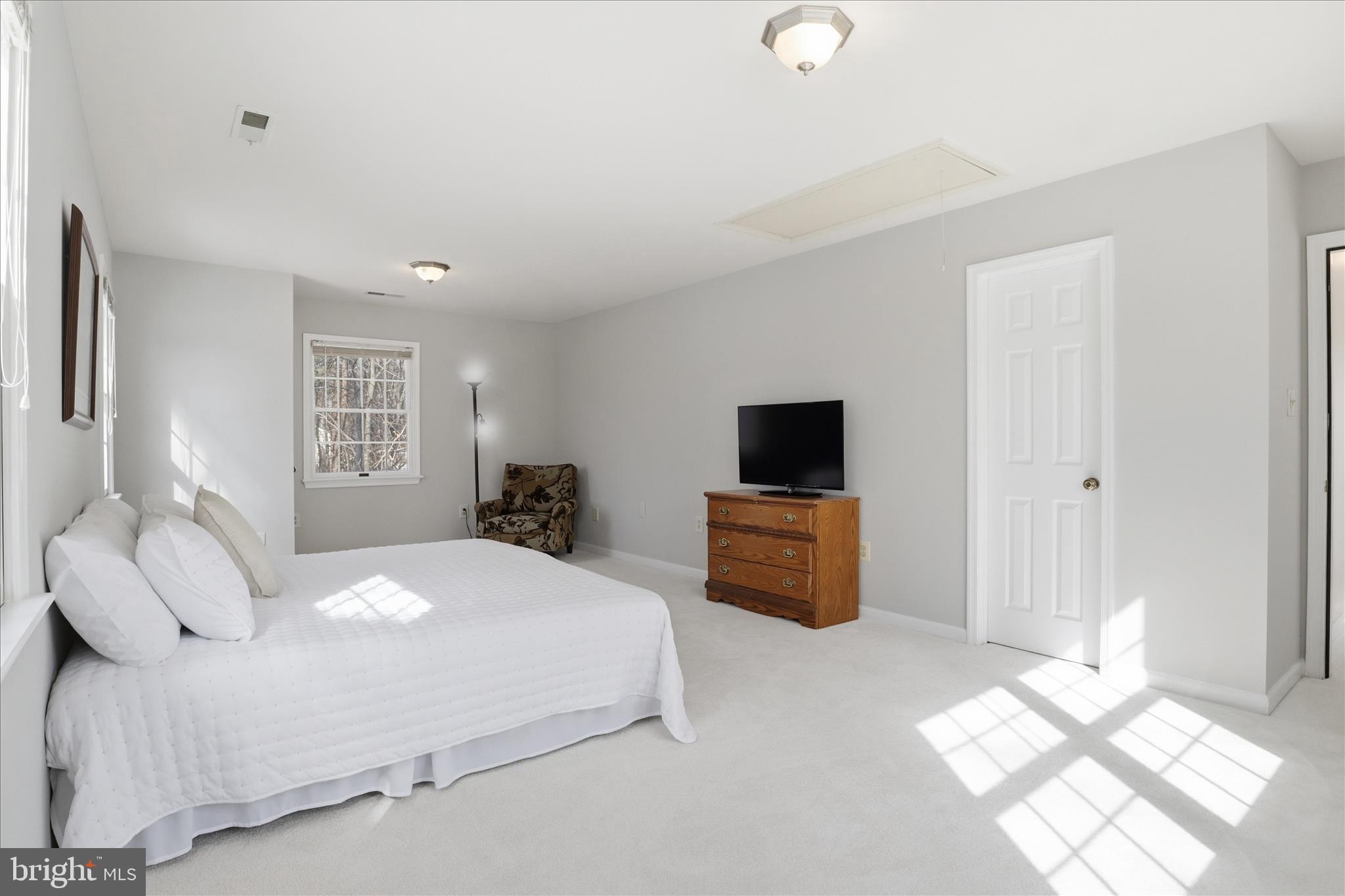 DONOVANS NINE - Residential