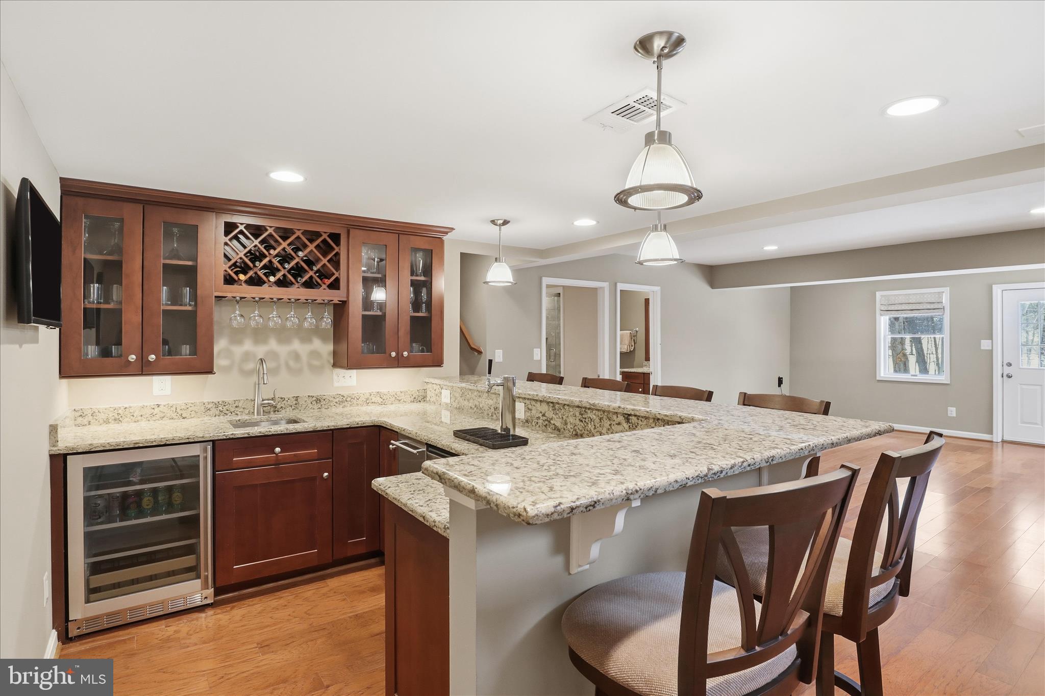 DONOVANS NINE - Residential