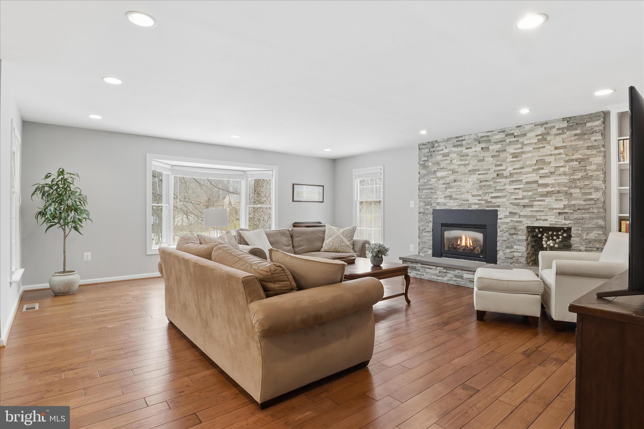 DONOVANS NINE - Residential