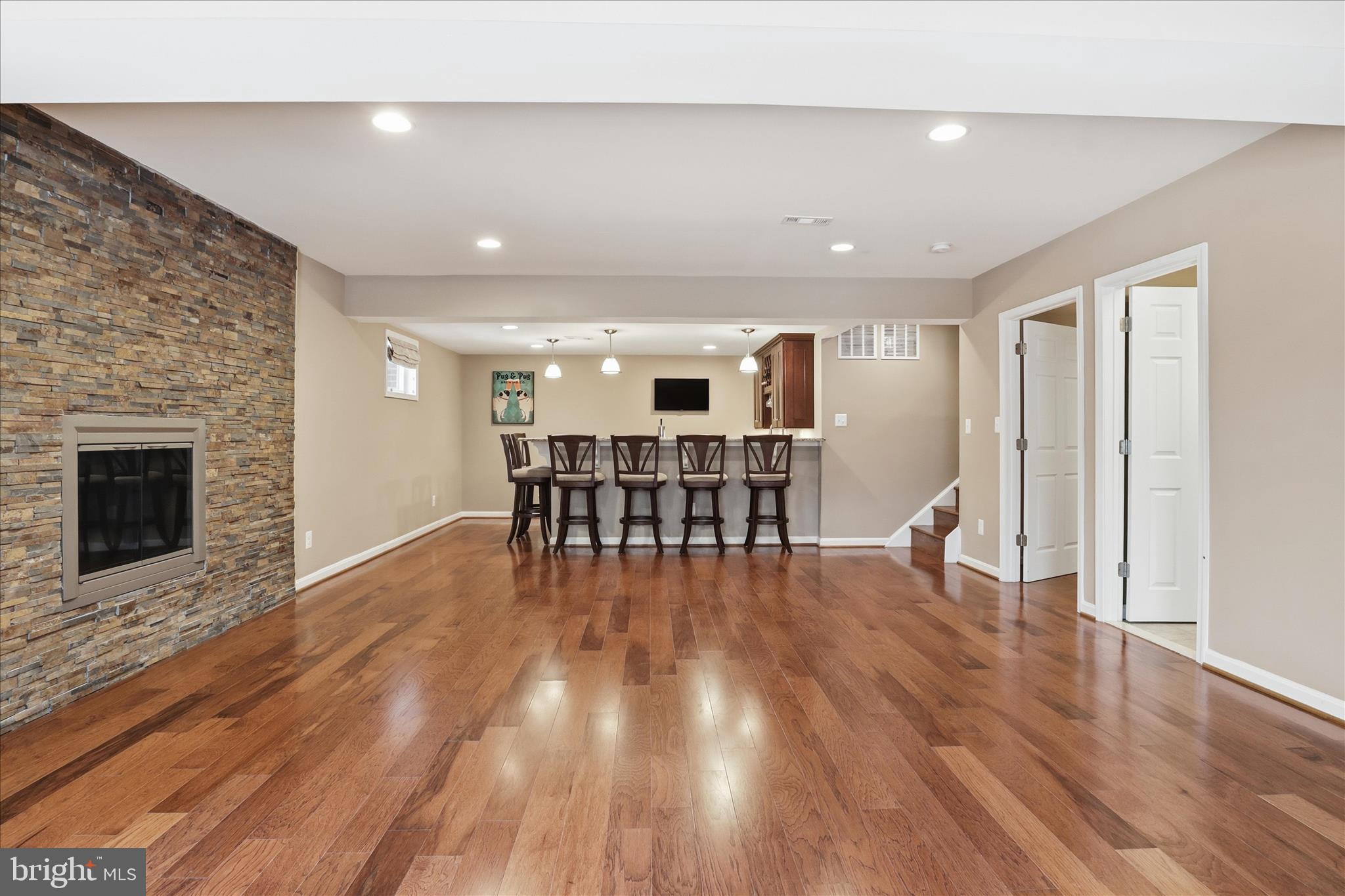 DONOVANS NINE - Residential