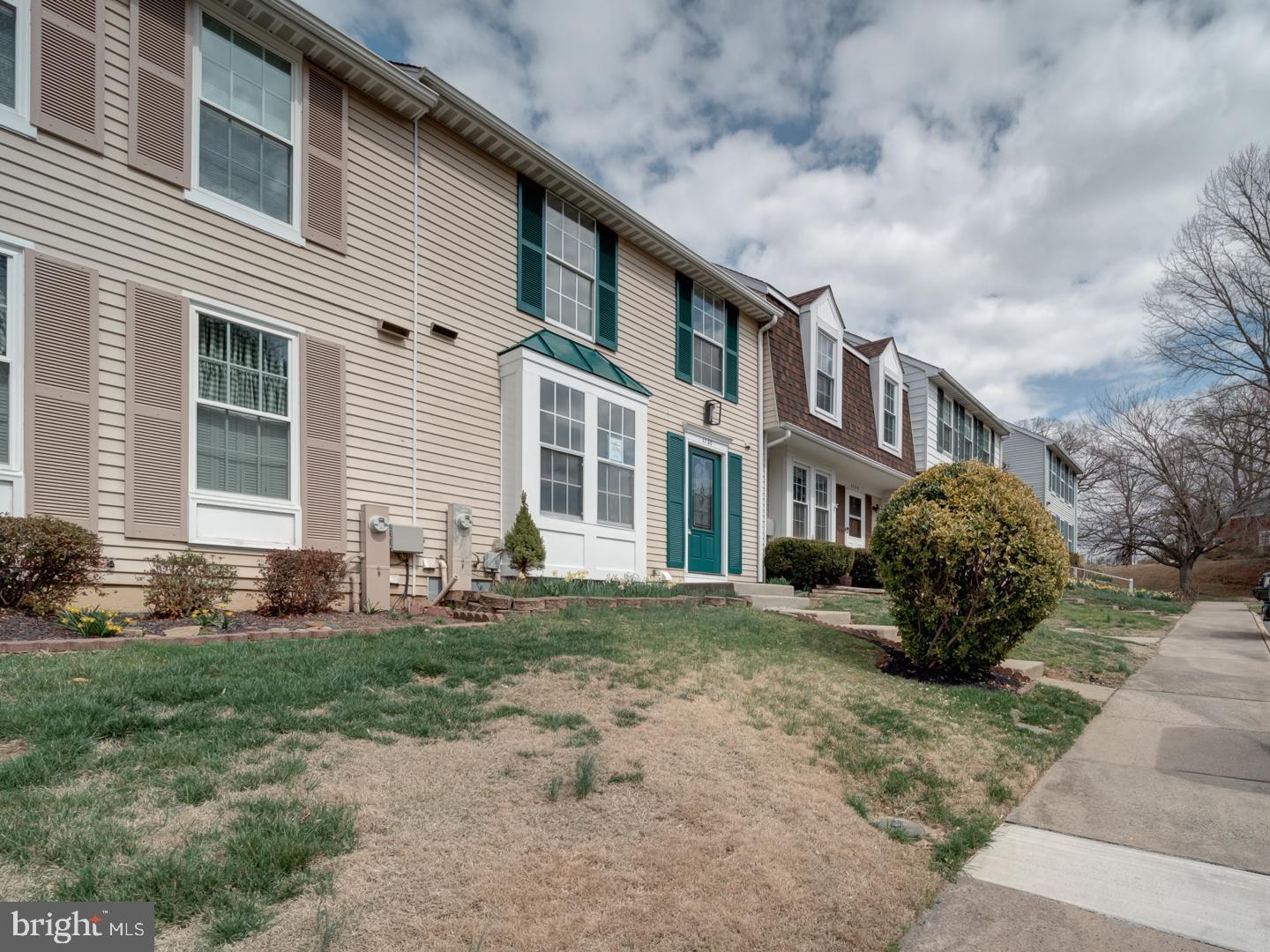 VILLAGE AT THOMAS RUN - Residential