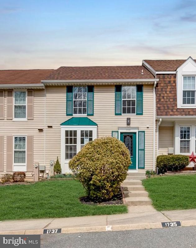 VILLAGE AT THOMAS RUN - Residential