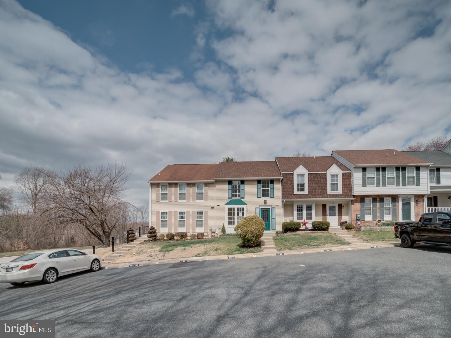 VILLAGE AT THOMAS RUN - Residential