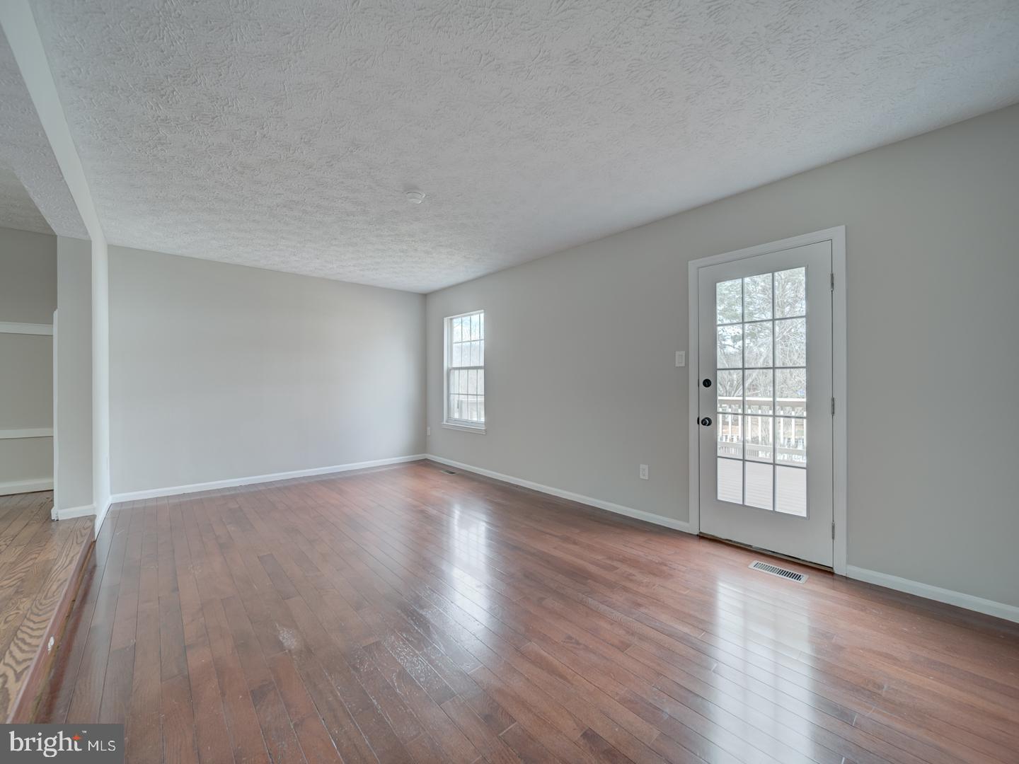 VILLAGE AT THOMAS RUN - Residential