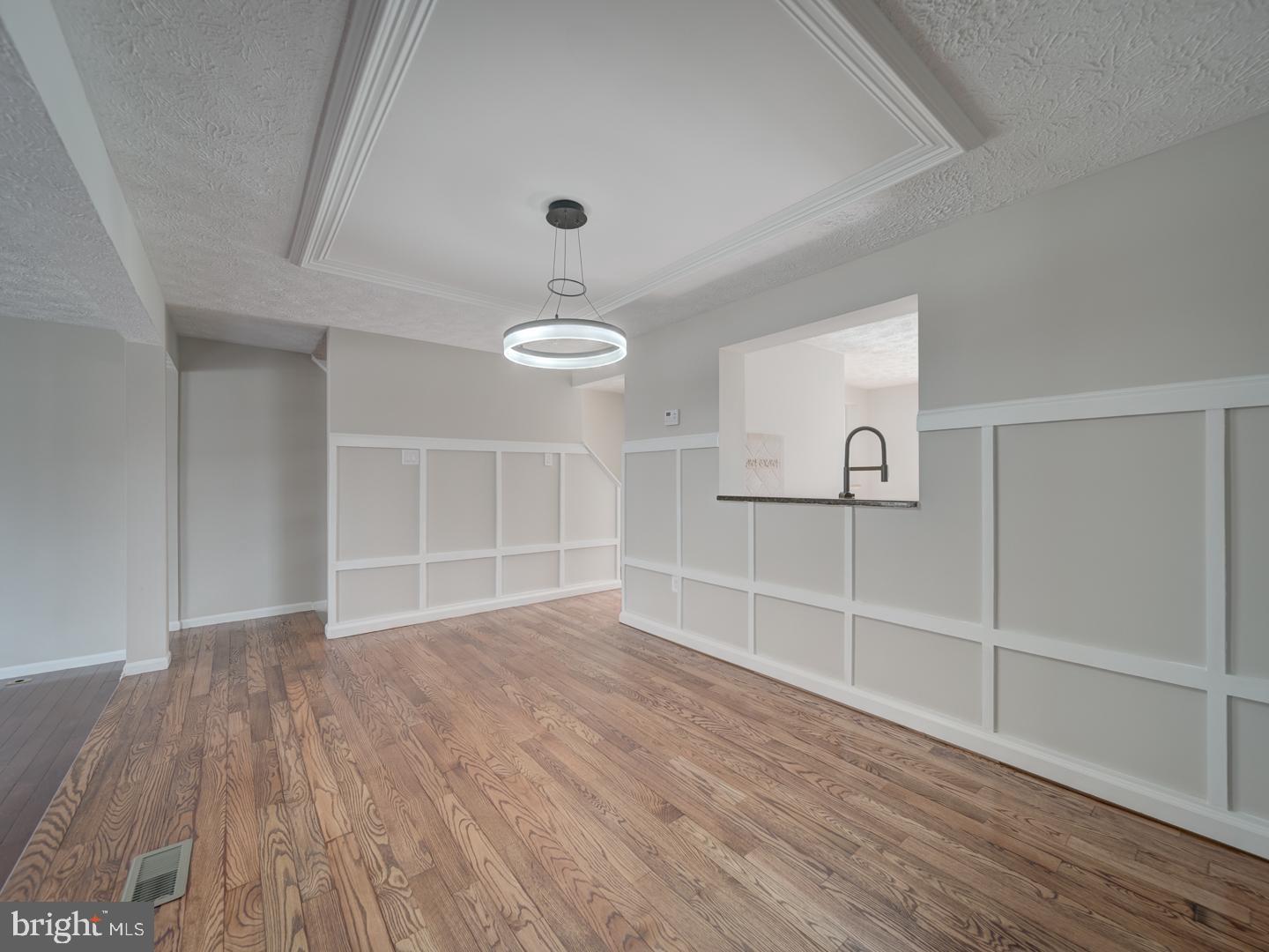 VILLAGE AT THOMAS RUN - Residential