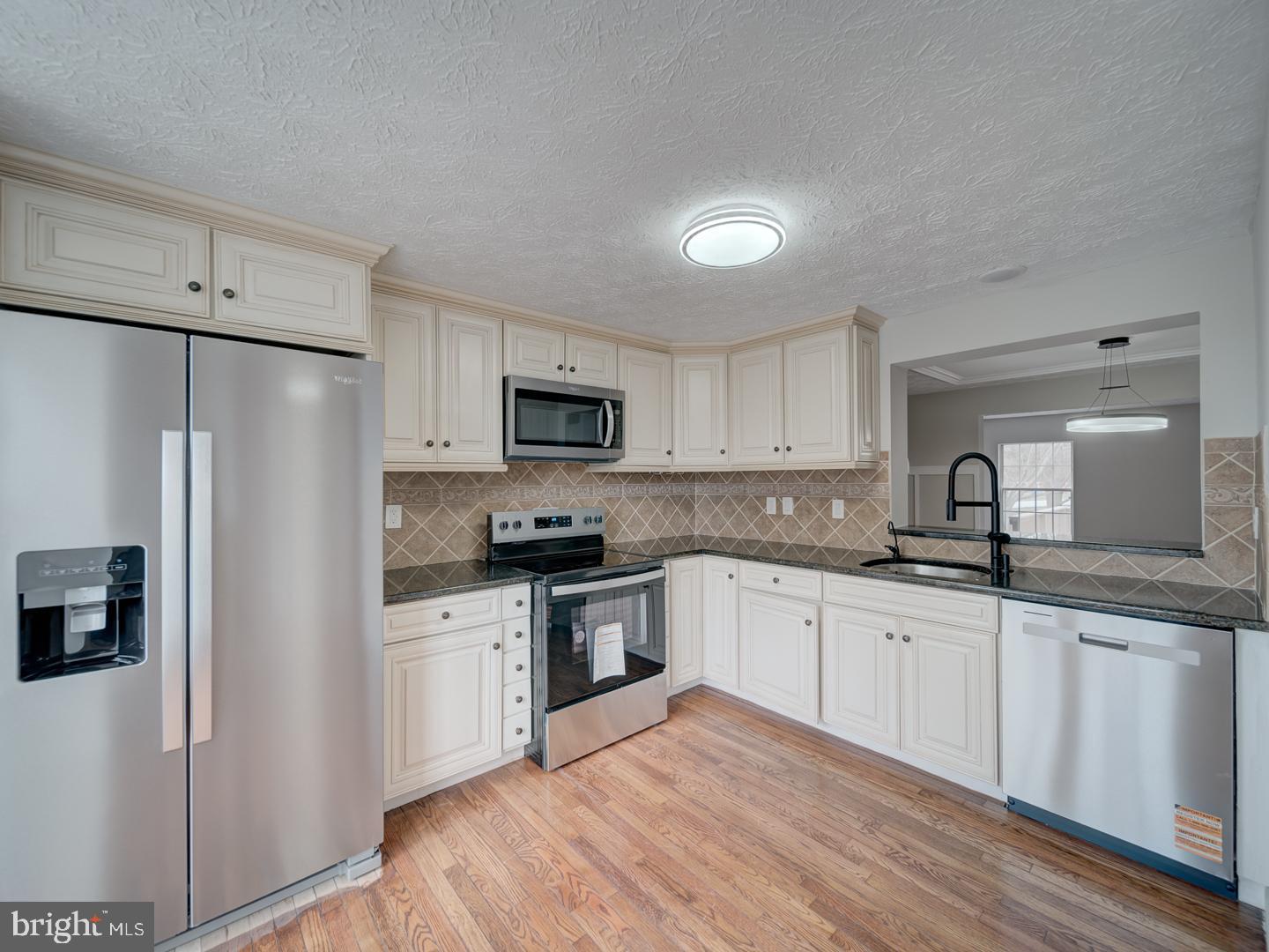 VILLAGE AT THOMAS RUN - Residential