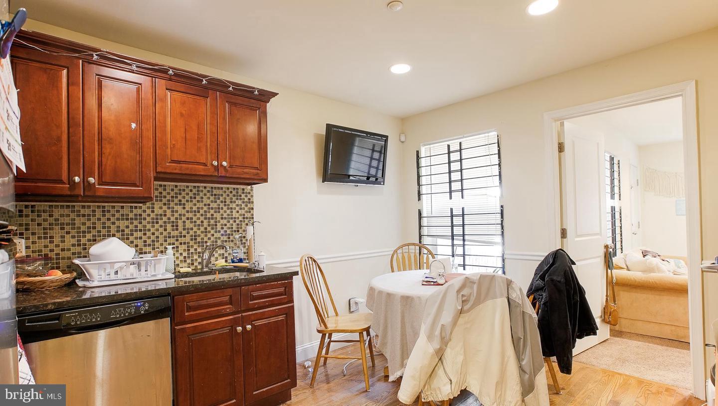 TEMPLE UNIVERSITY - Residential Income