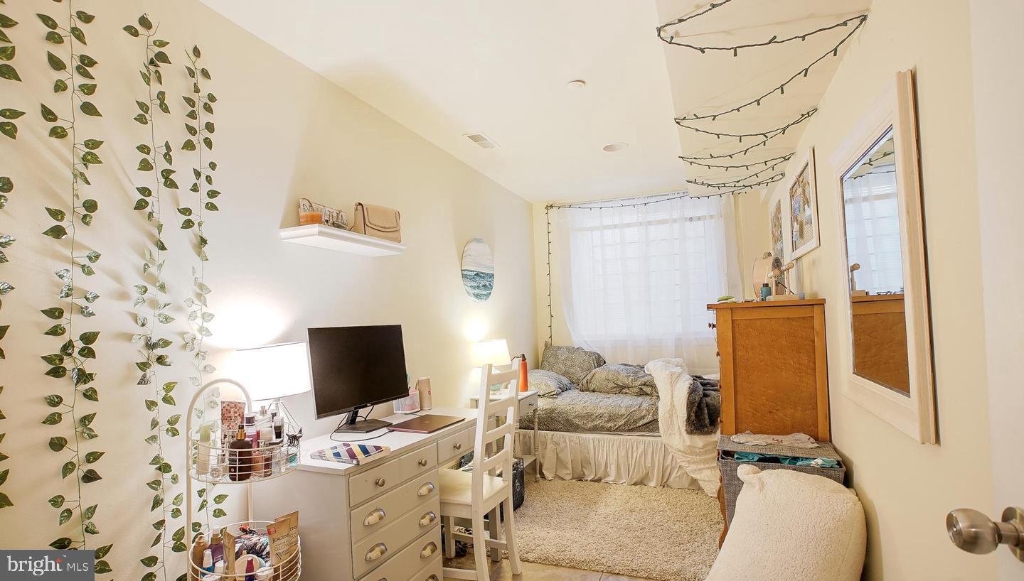 TEMPLE UNIVERSITY - Residential Income