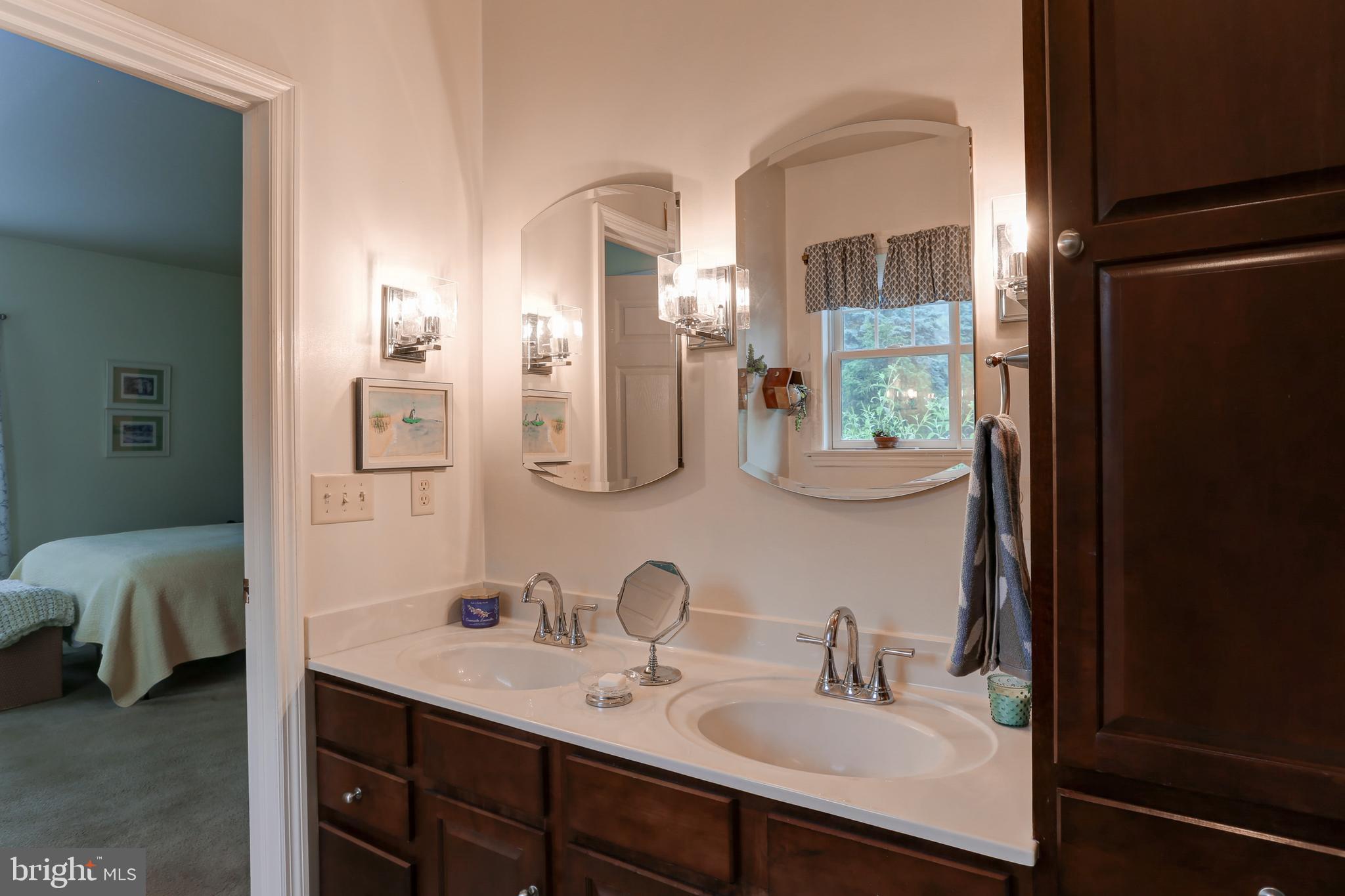 BRICKERVILLE - Residential