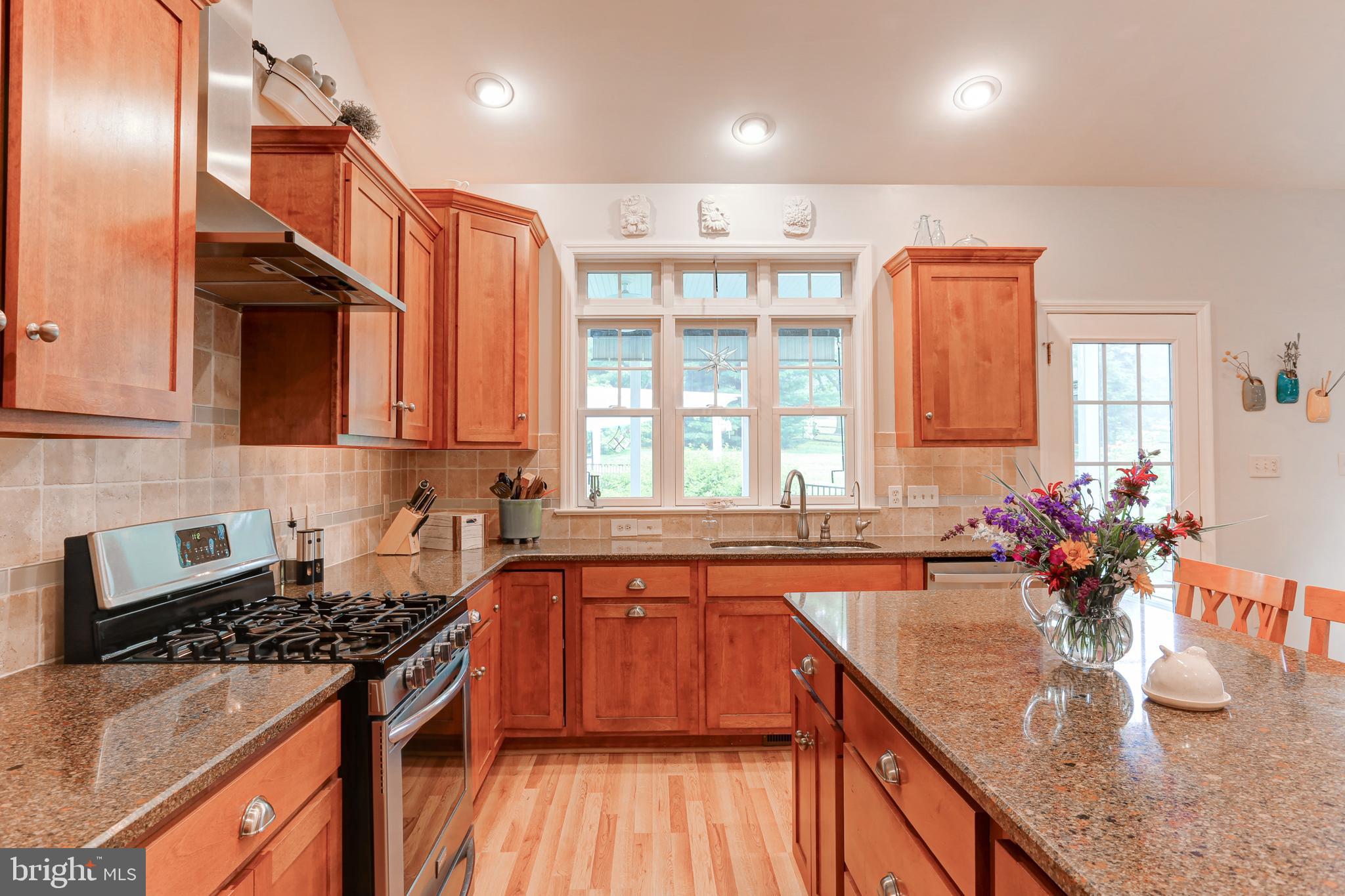 BRICKERVILLE - Residential