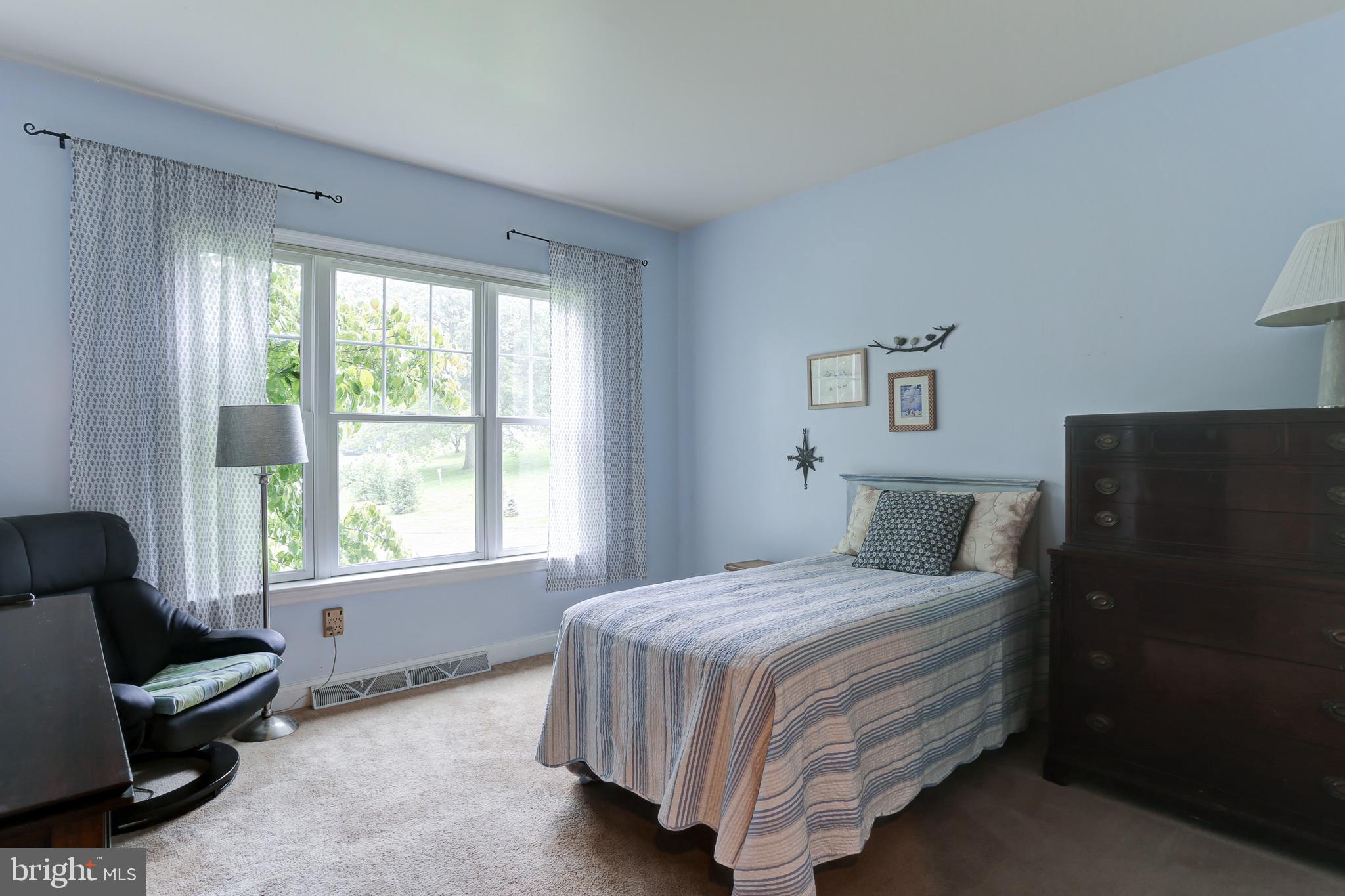 BRICKERVILLE - Residential