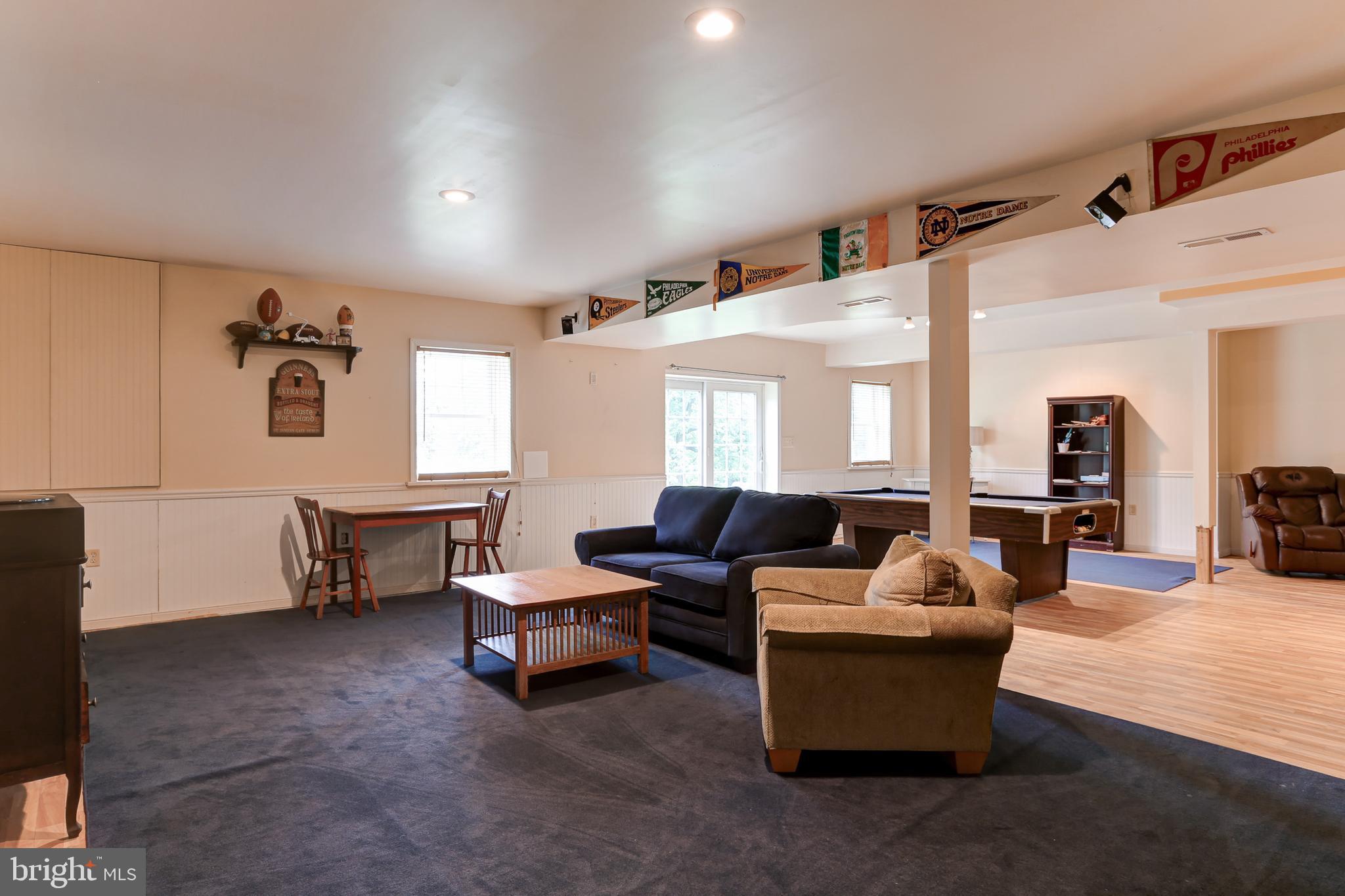 BRICKERVILLE - Residential