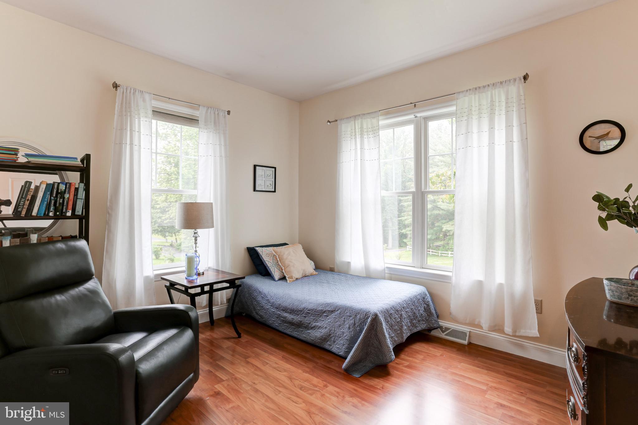 BRICKERVILLE - Residential