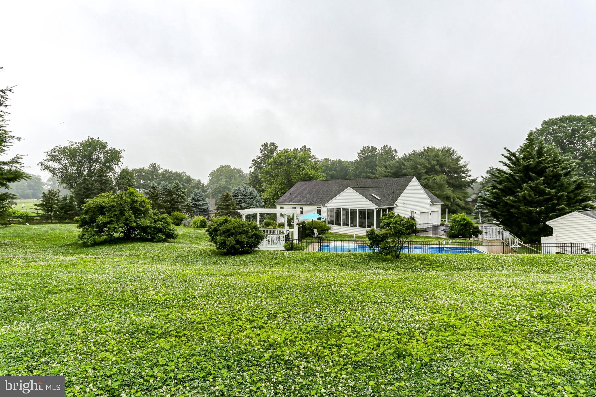 BRICKERVILLE - Residential